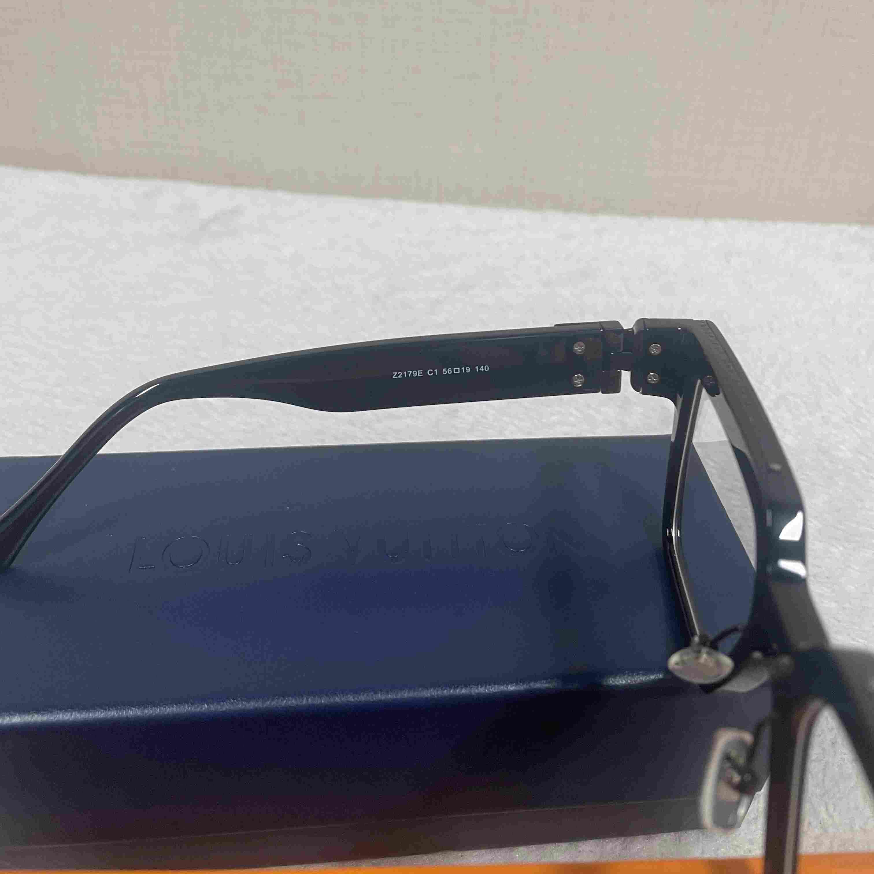Louis Vuitton 1.1 Millionaires Square Sunglasses  - EUR FASHION