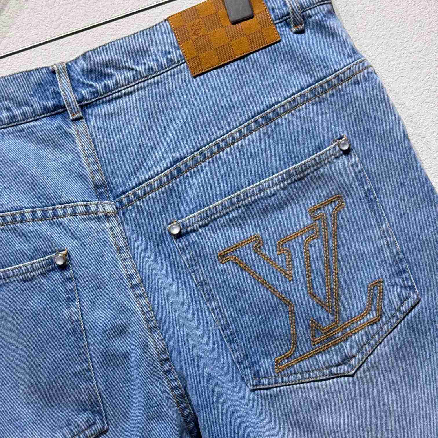 Louis Vuitton LV Denim Shorts    1AGTHT - EUR FASHION