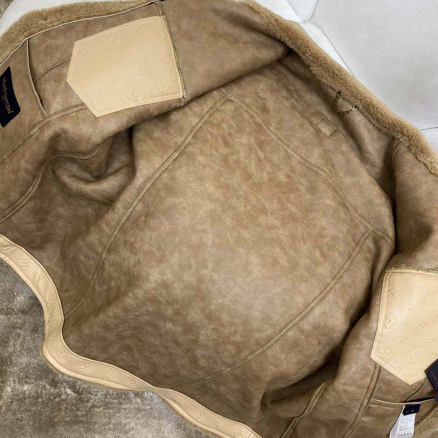 Louis Vuitton Shearling Trucker Jacket   1AGJGD - EUR FASHION