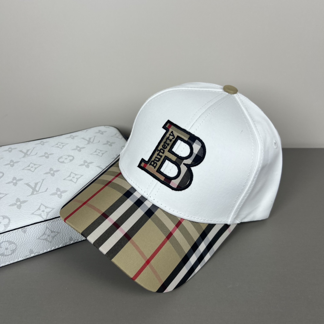 Burberry Baseball Cap - EUR FASHION