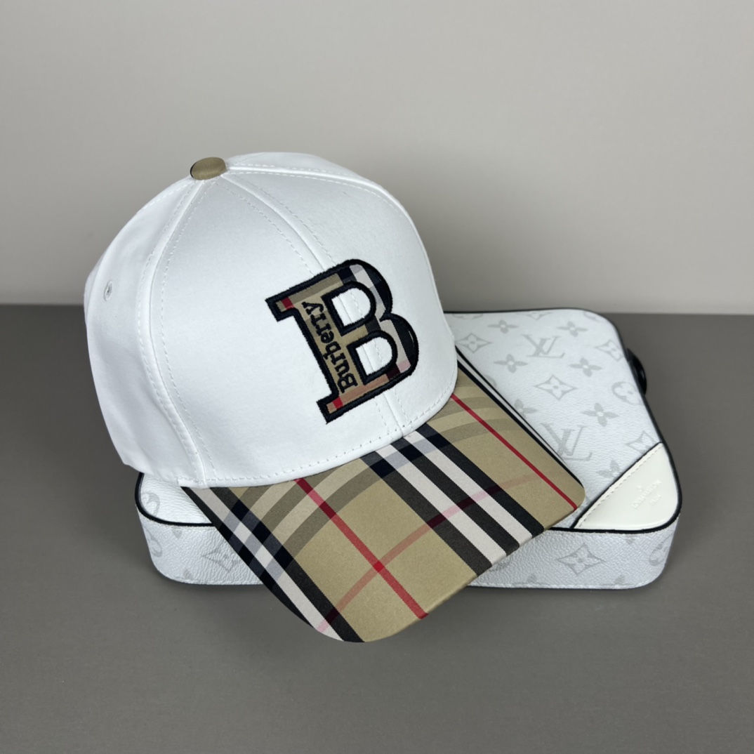 Burberry Baseball Cap - EUR FASHION