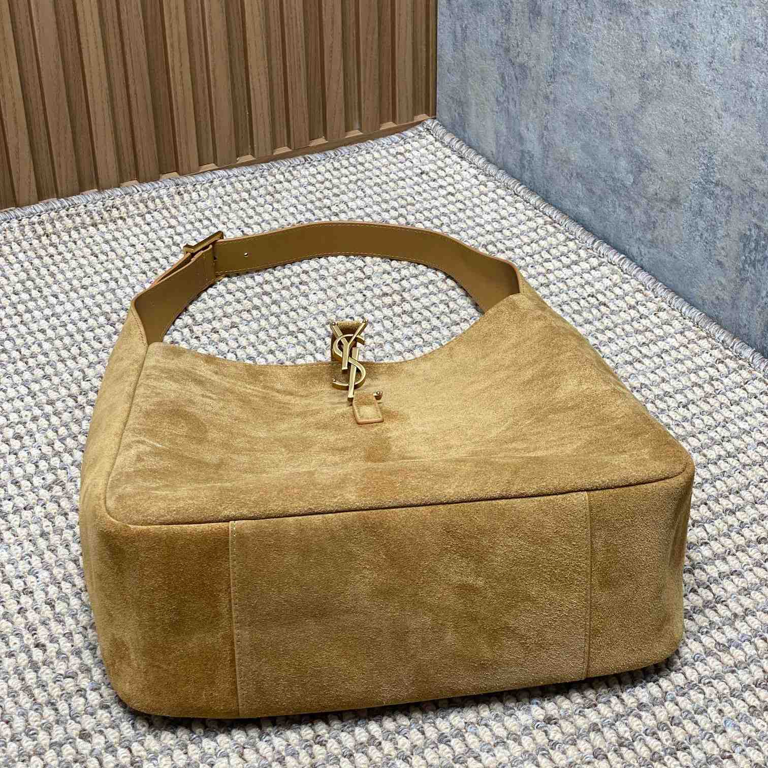 Saint Laurent LE 5 À 7 Supple Large In Suede - EUR FASHION