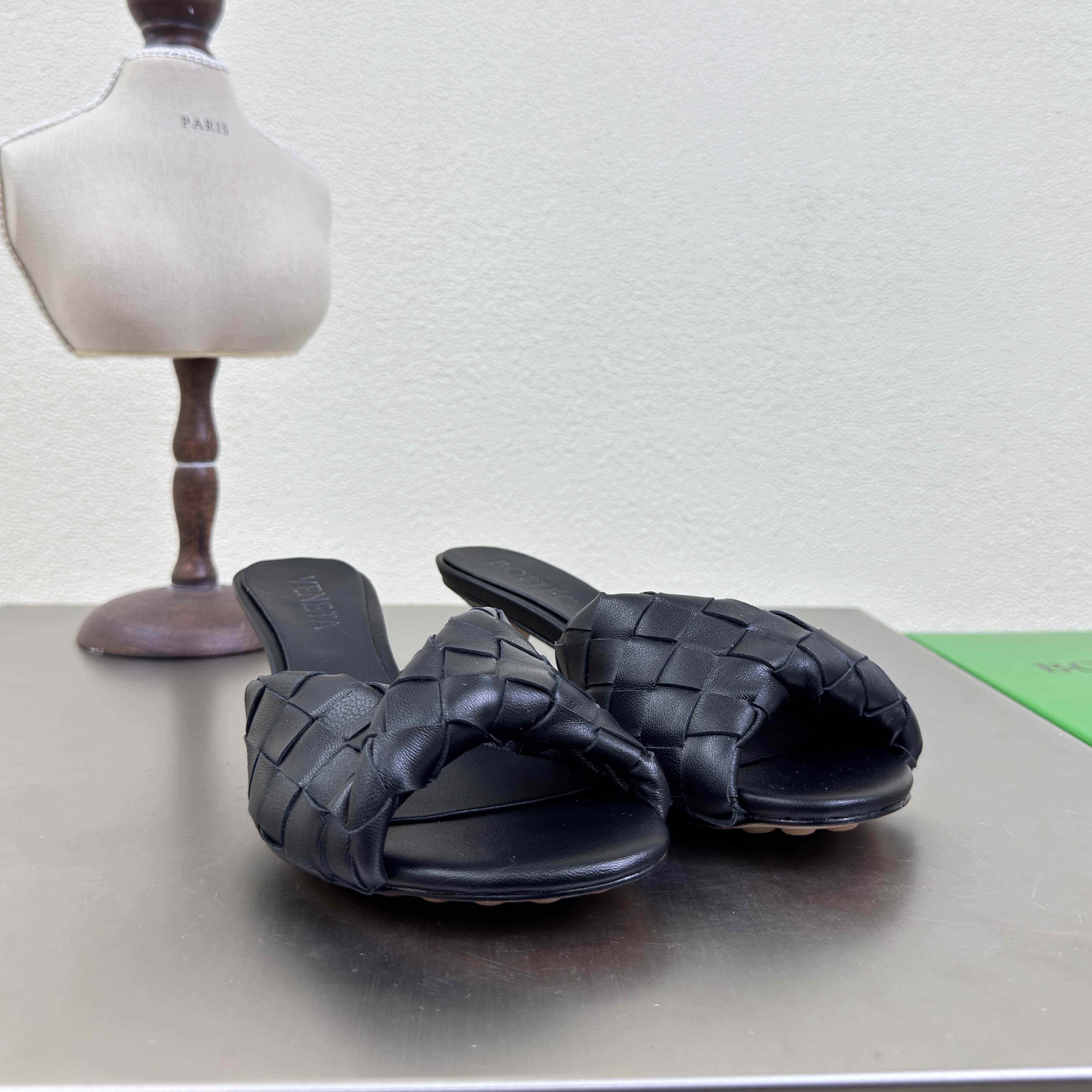 Bottega Veneta Blink Mule - EUR FASHION