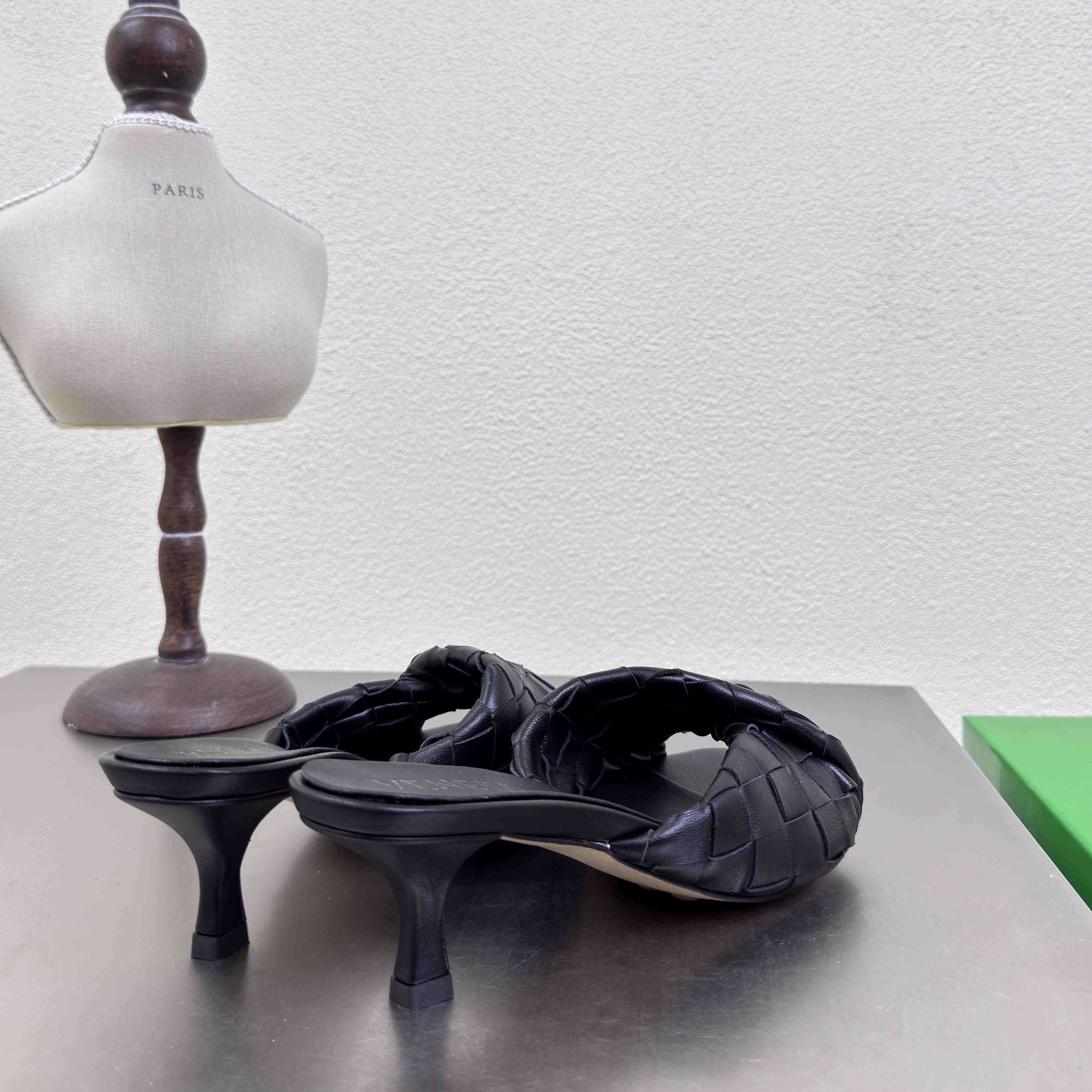 Bottega Veneta Blink Mule - EUR FASHION