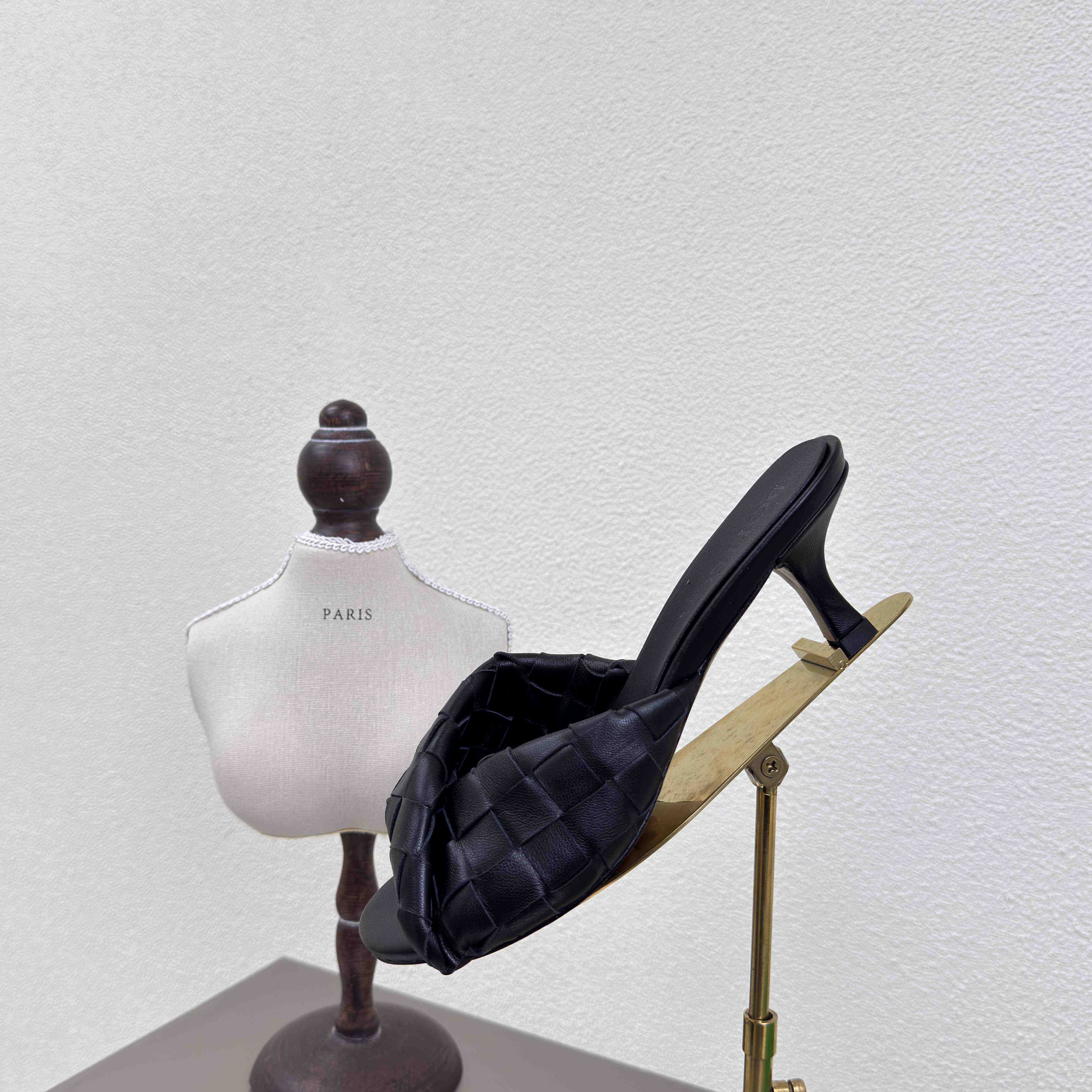 Bottega Veneta Blink Mule - EUR FASHION