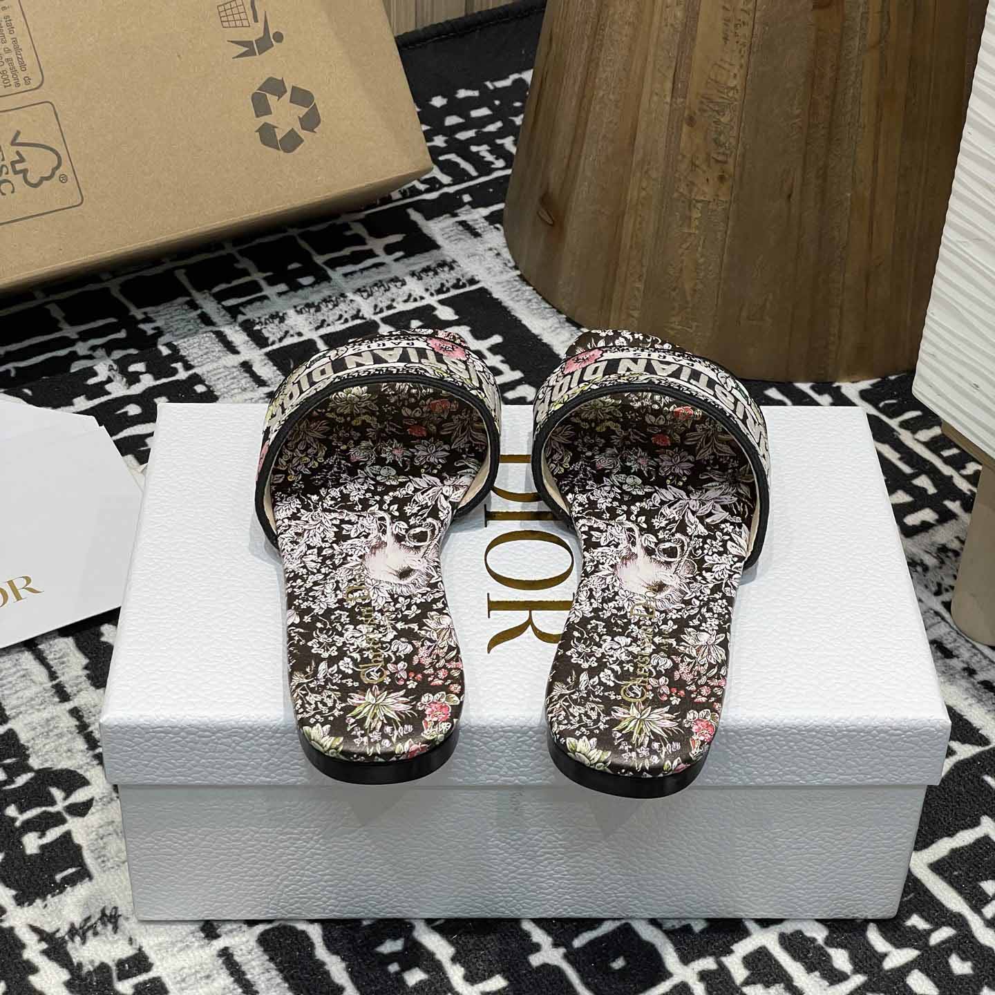 Dior Dway Slide  - EUR FASHION