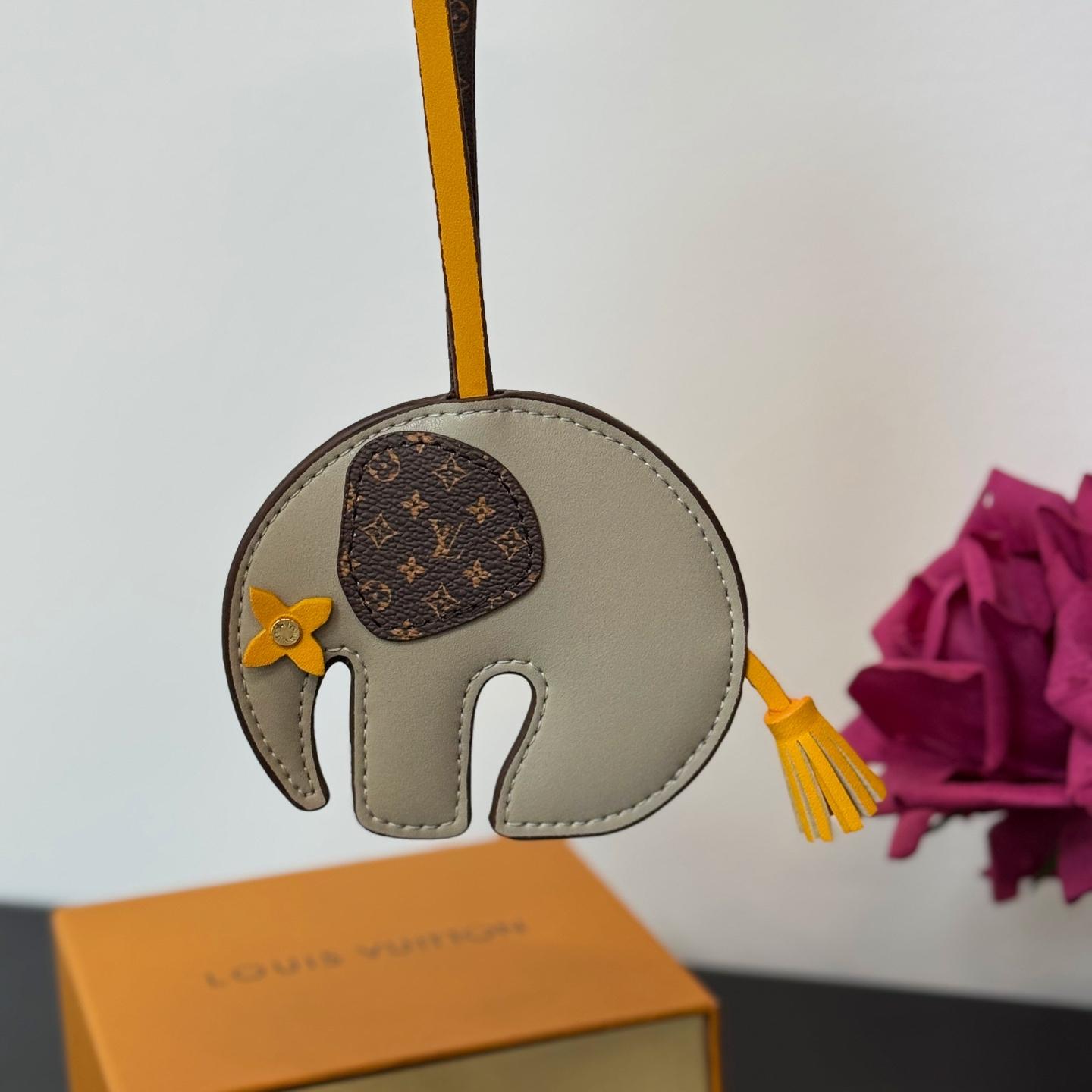 Louis Vuitton LV Elephant Bag Charm   M02384 - EUR FASHION