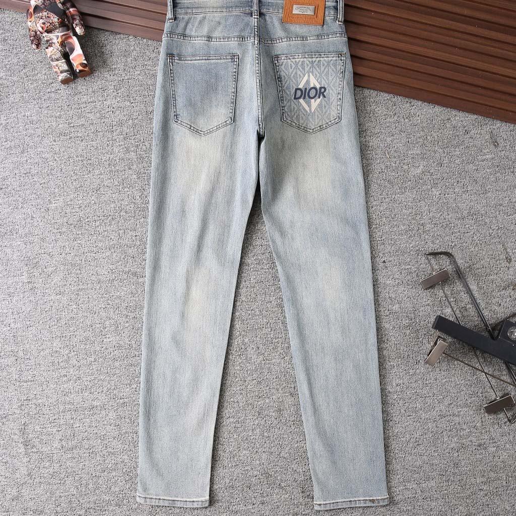  - EUR FASHION