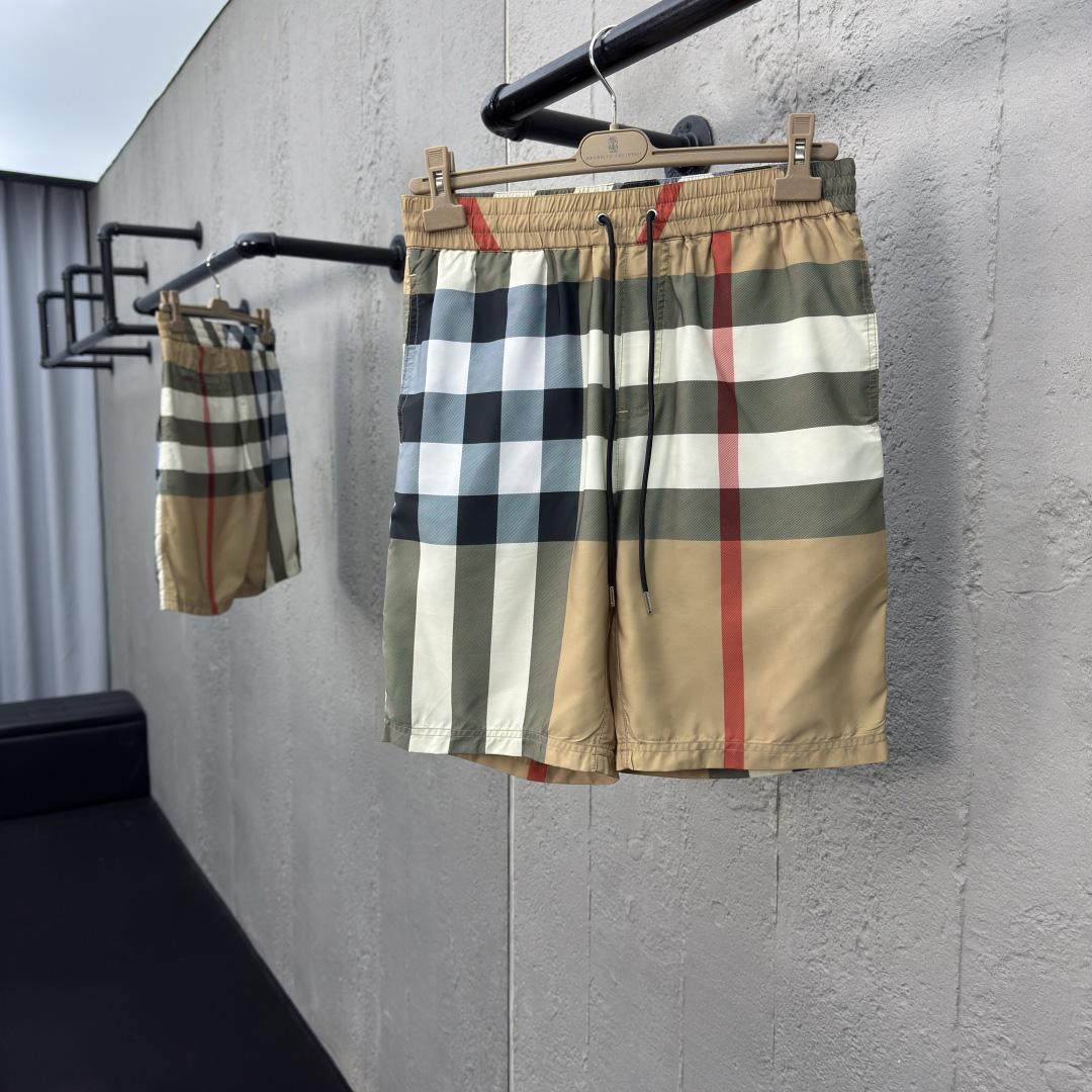 Burberry Shorts    - EUR FASHION