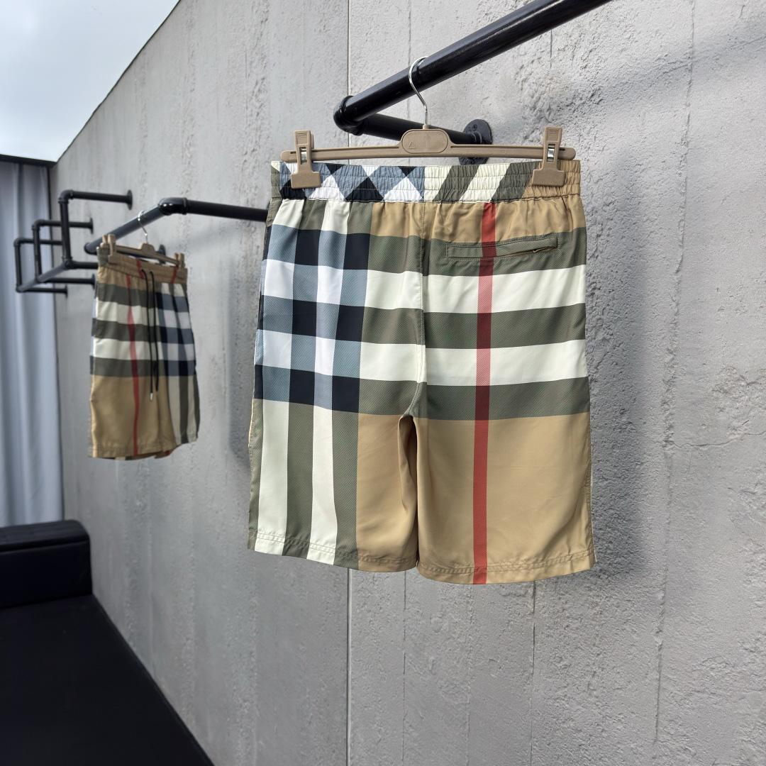 Burberry Shorts    - EUR FASHION