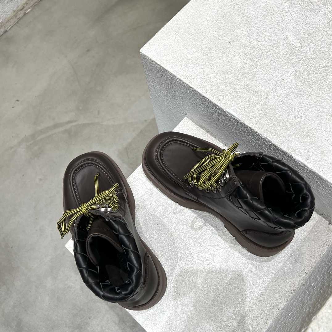 Bottega Veneta Haddock Lace-Up Ankle Boot - EUR FASHION