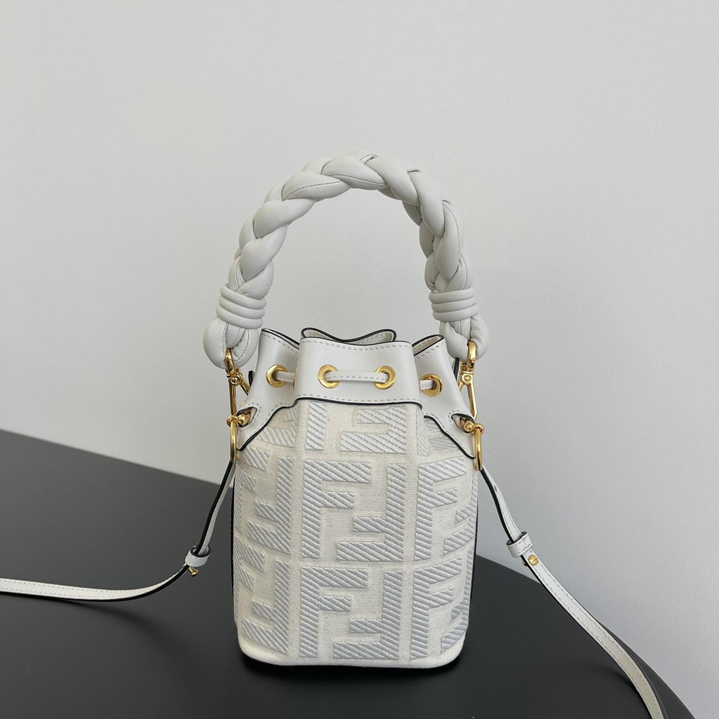 Fendi Bucket Bag (18-12-10cm) - EUR FASHION