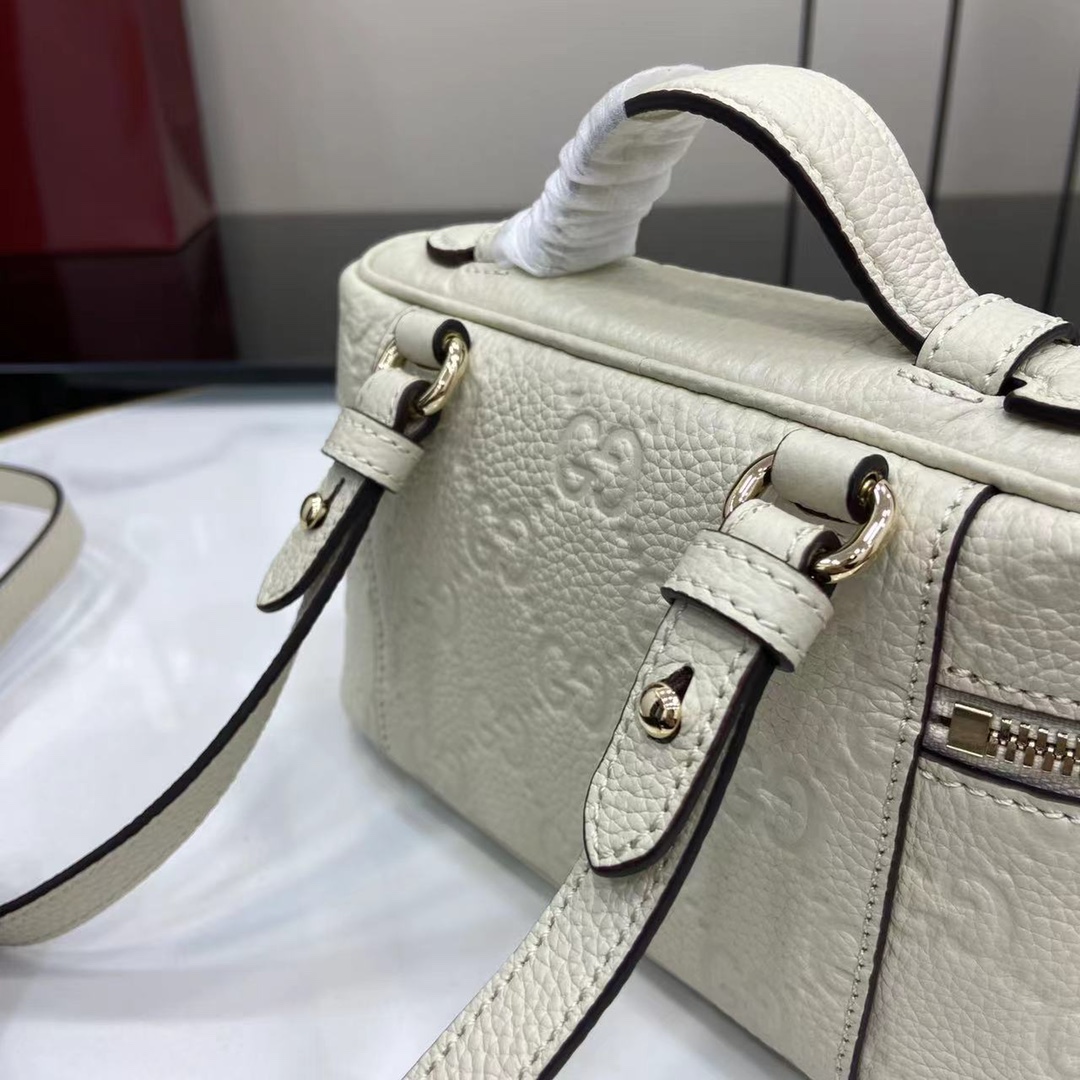 Gucci GG Emblem Small Bag - EUR FASHION