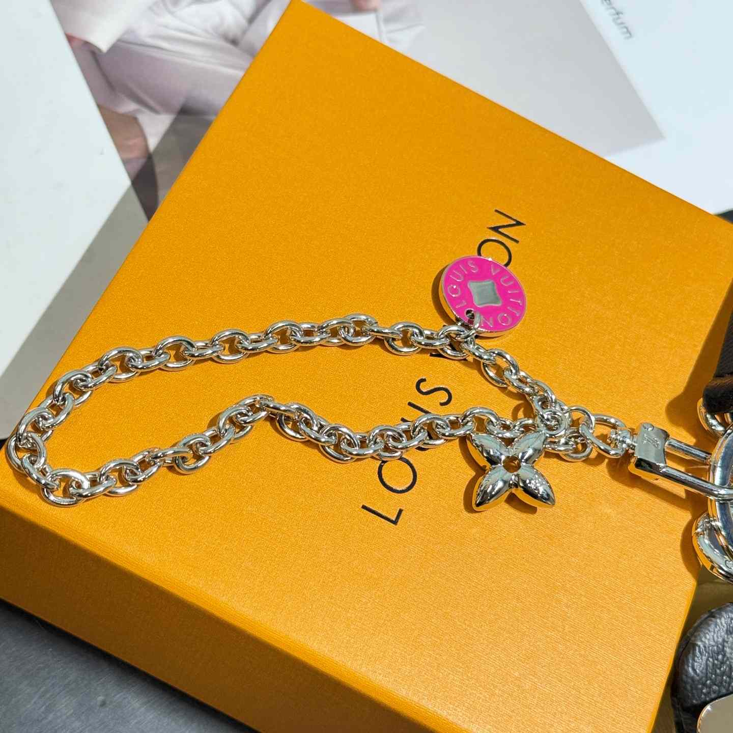 Louis Vuitton Monogram Phone Holder   - EUR FASHION