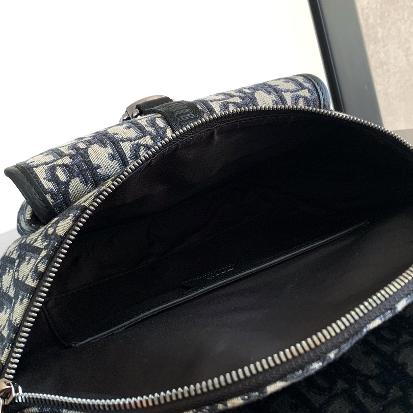 Dior 8 Belt Bag  - EUR FASHION