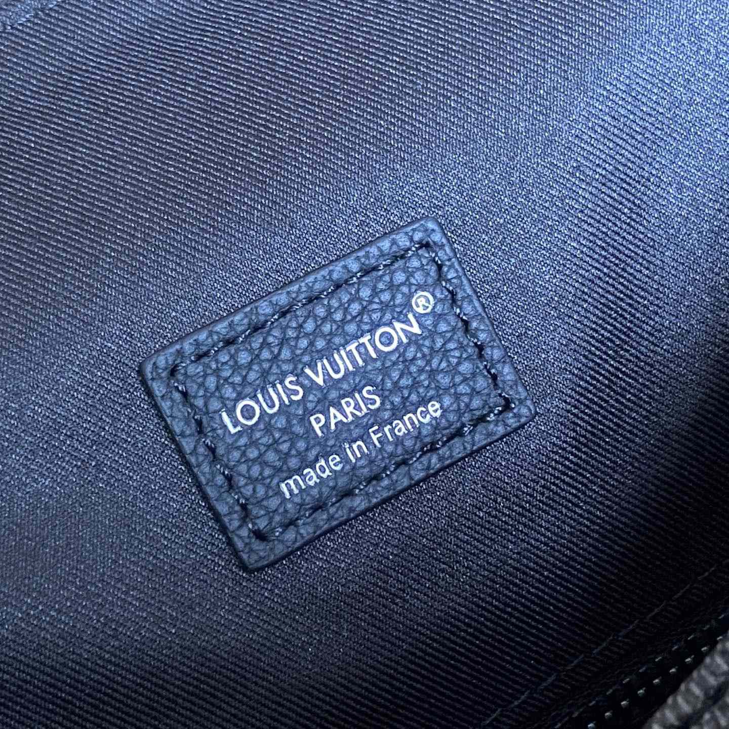 Louis Vuitton Christopher MM   M14952 - EUR FASHION