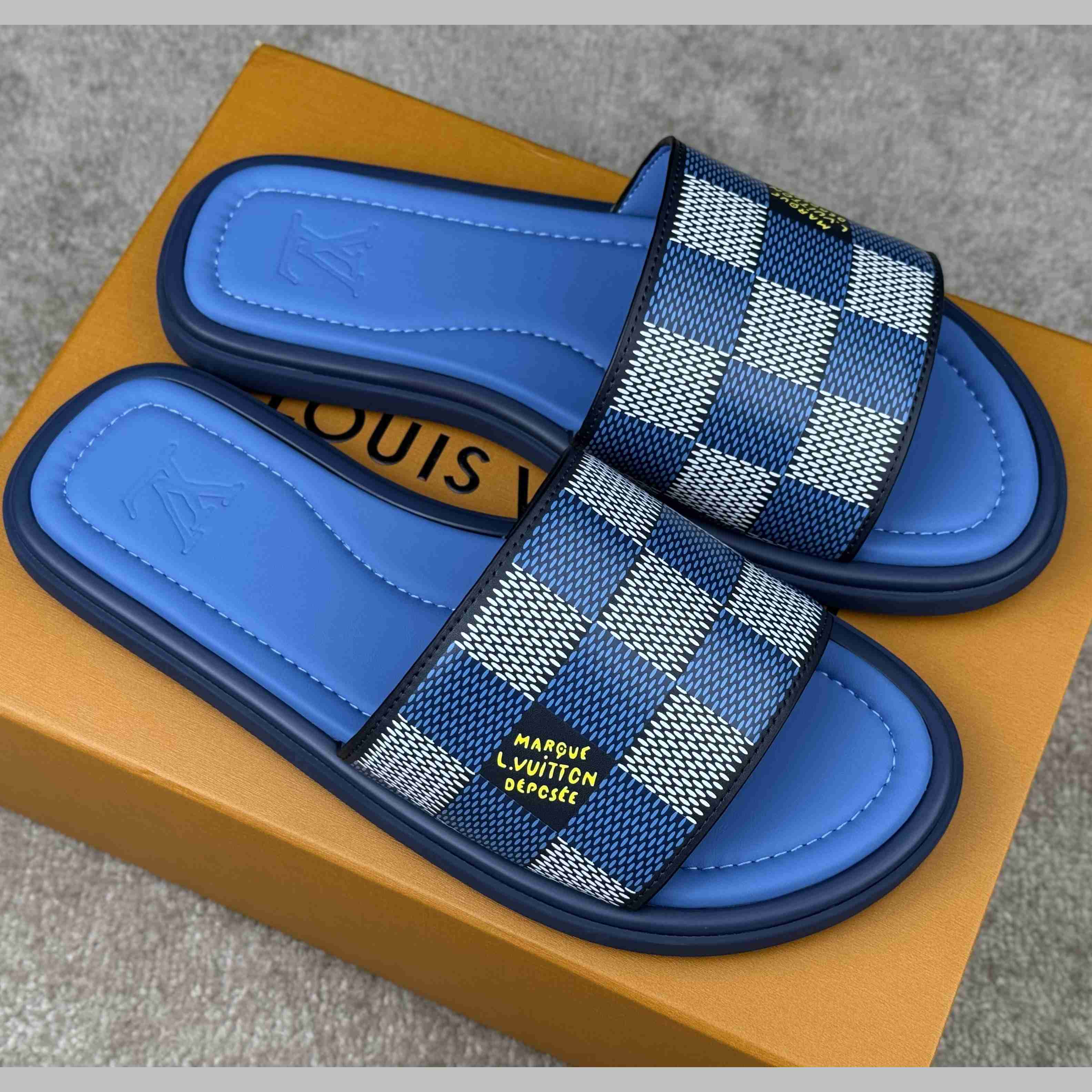 Louis Vuitton LV Venice Mule   - EUR FASHION