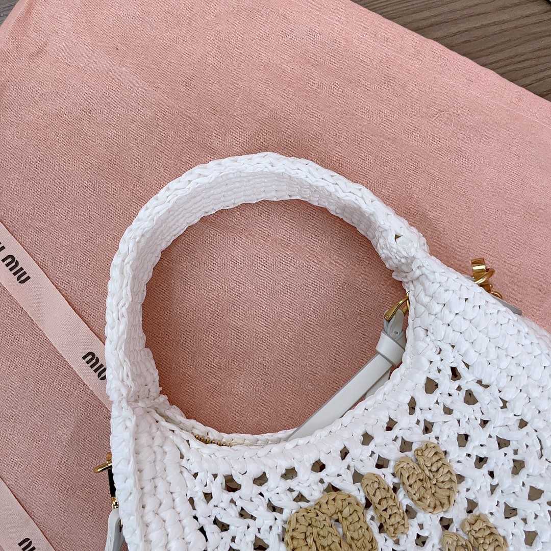 Miu Miu Wander Crochet-knit Shoulder Bag - EUR FASHION