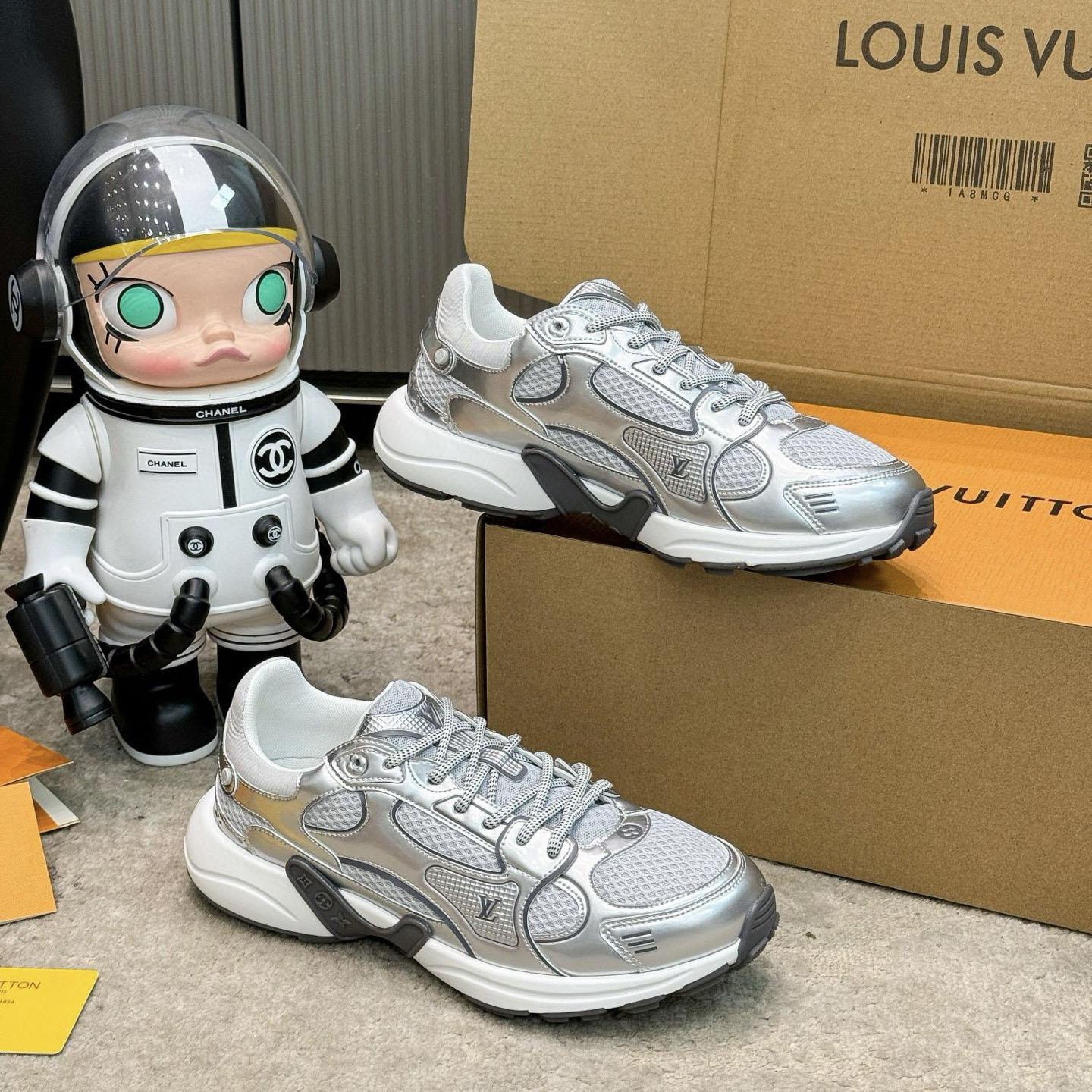 Louis Vuitton LV Olympia Sneaker   1AHOI1 - EUR FASHION