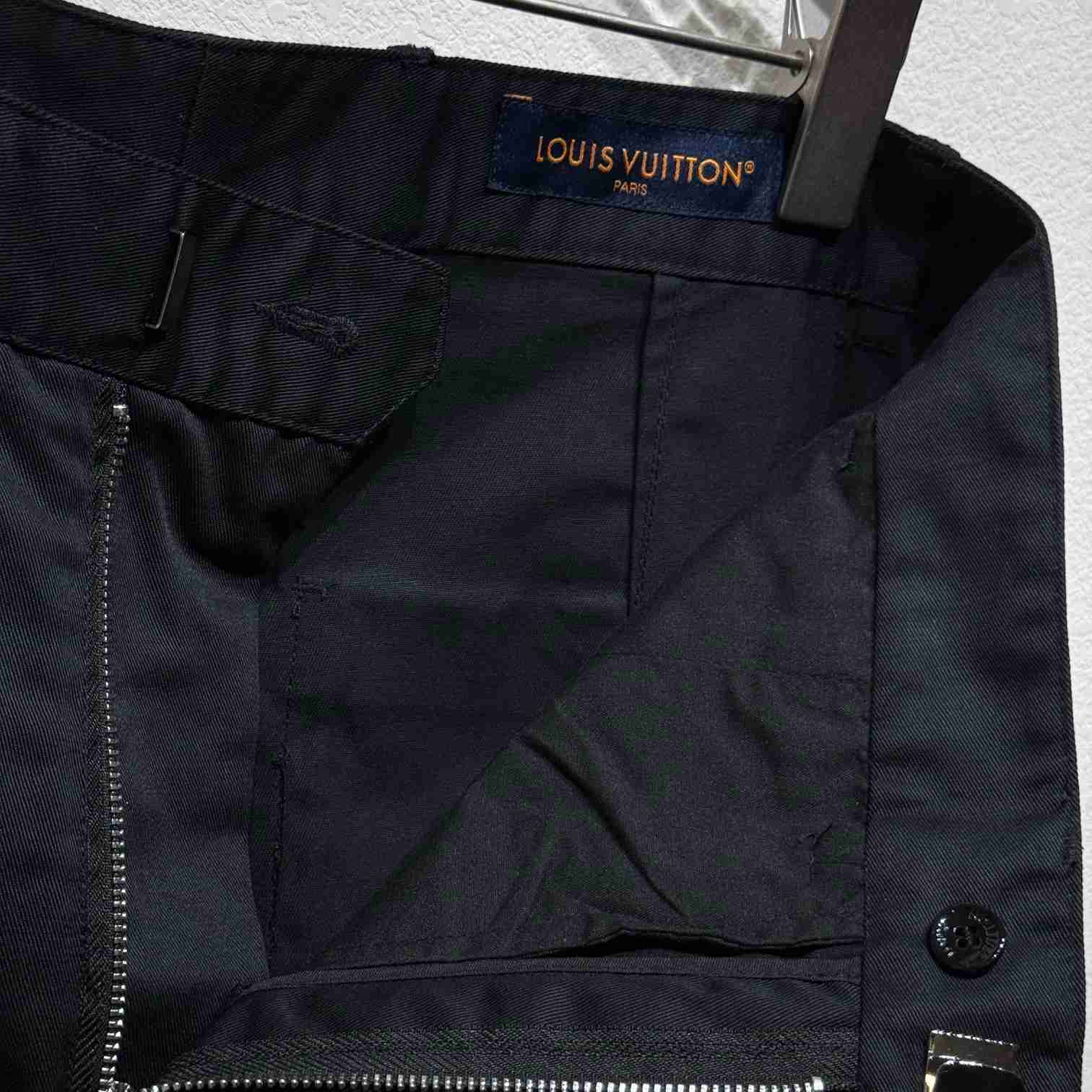 Louis Vuitton Signature Chino Pants - EUR FASHION