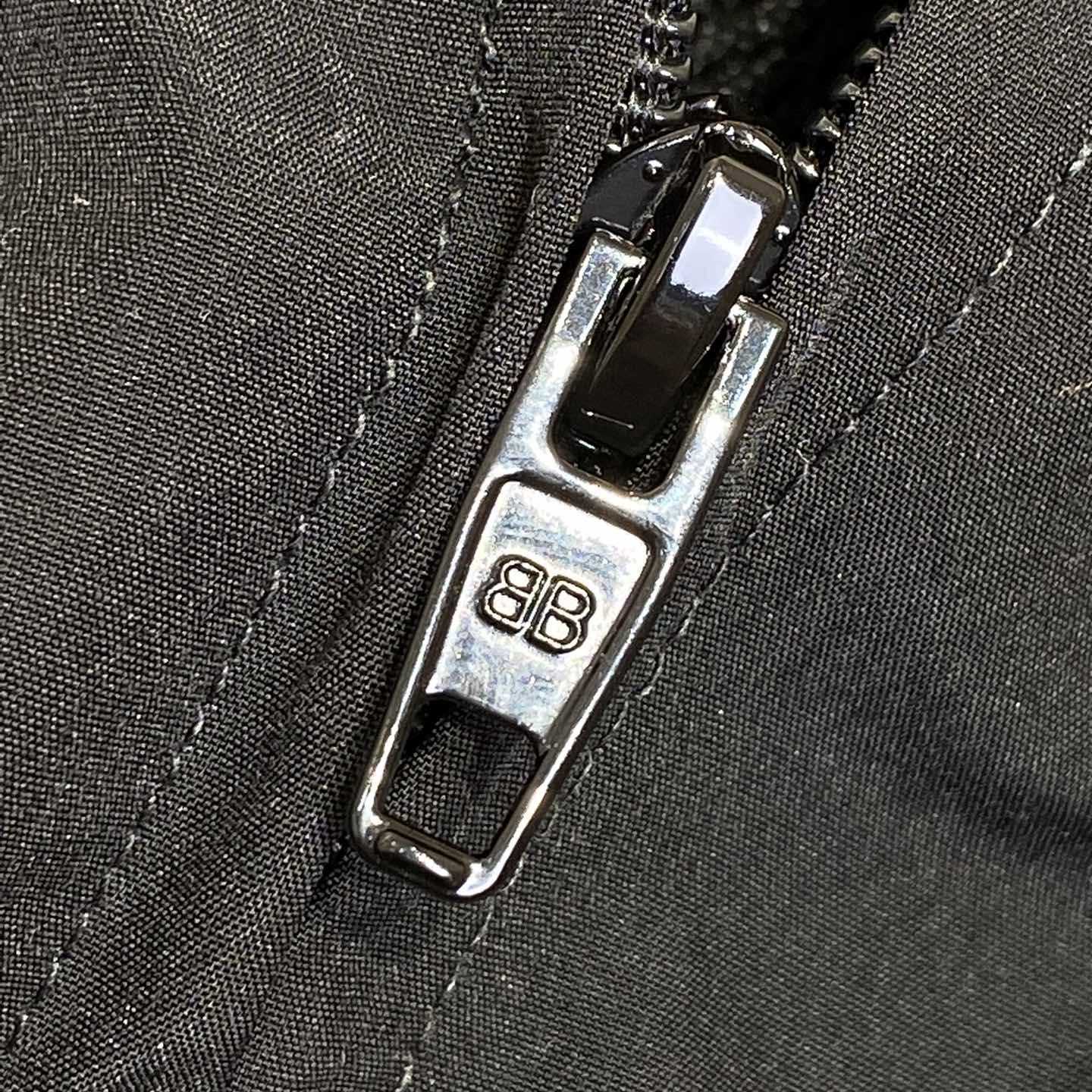 Balenciaga Loop Sports Icon Large Tracksuit Jacket In Black And Grey  - EUR FASHION