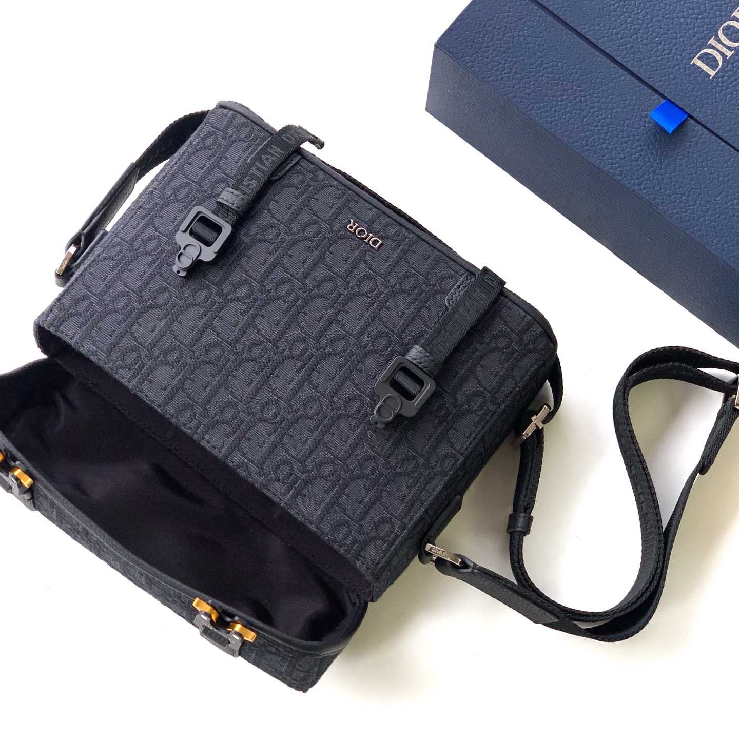 Dior Hit the Road Messenger Bag with Flap  - EUR FASHION
