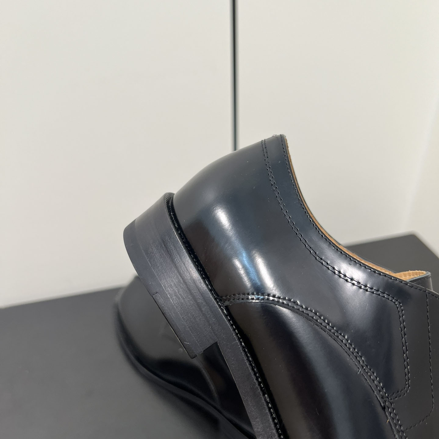 Maison Margiela Tabi Leather Loafers - EUR FASHION