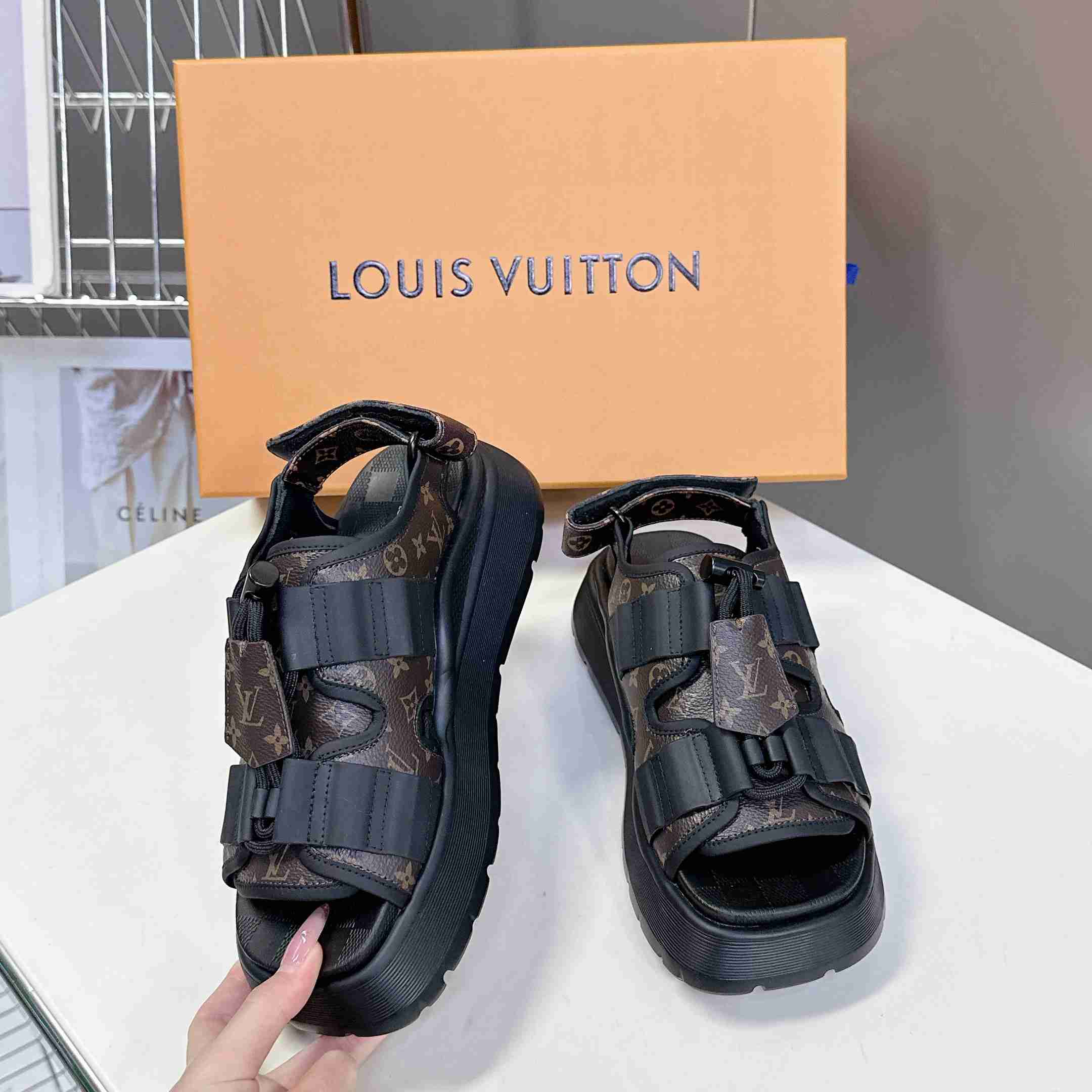 Louis Vuitton Chameleon Platform Sandal   1AHOAG - EUR FASHION