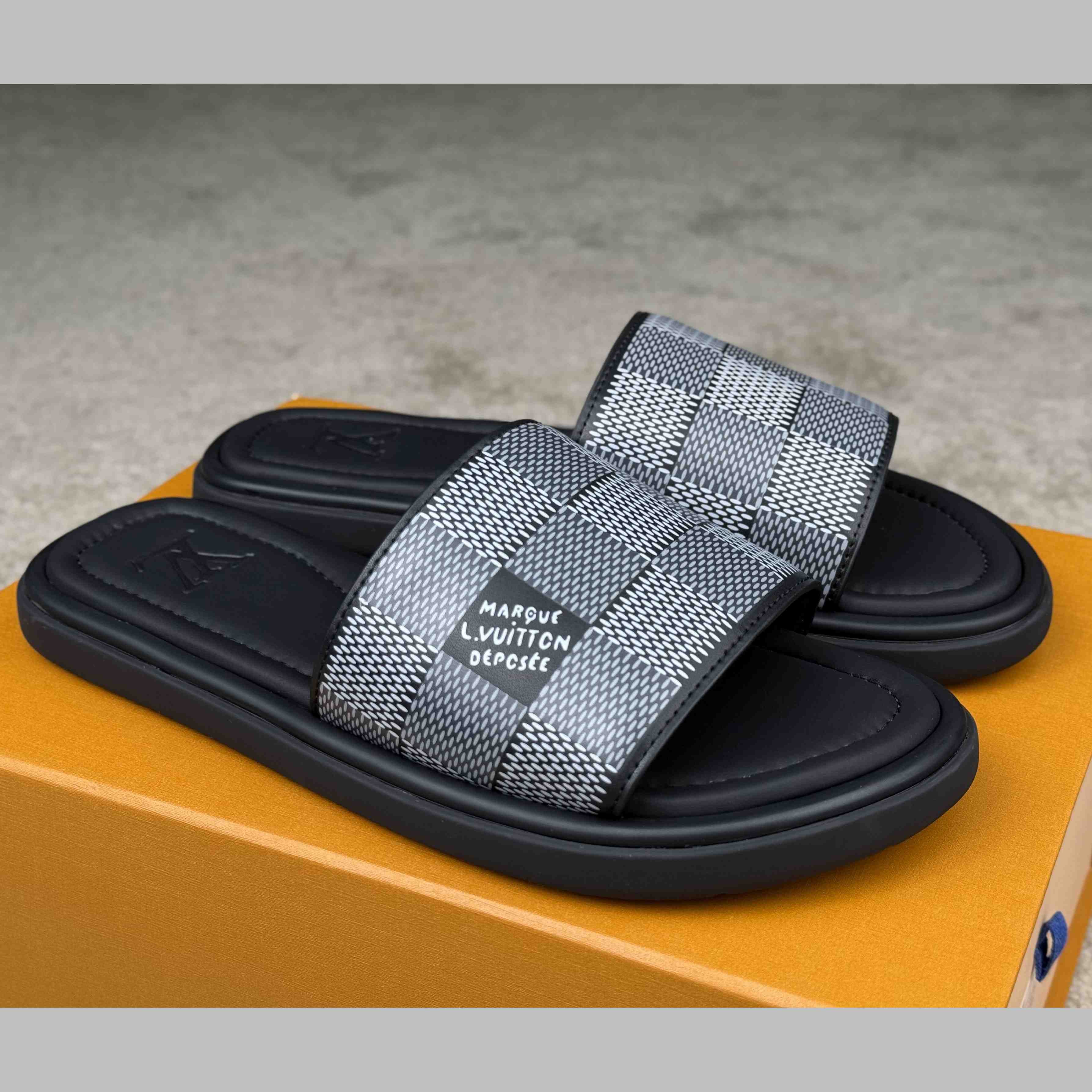 Louis Vuitton LV Venice Mule   - EUR FASHION