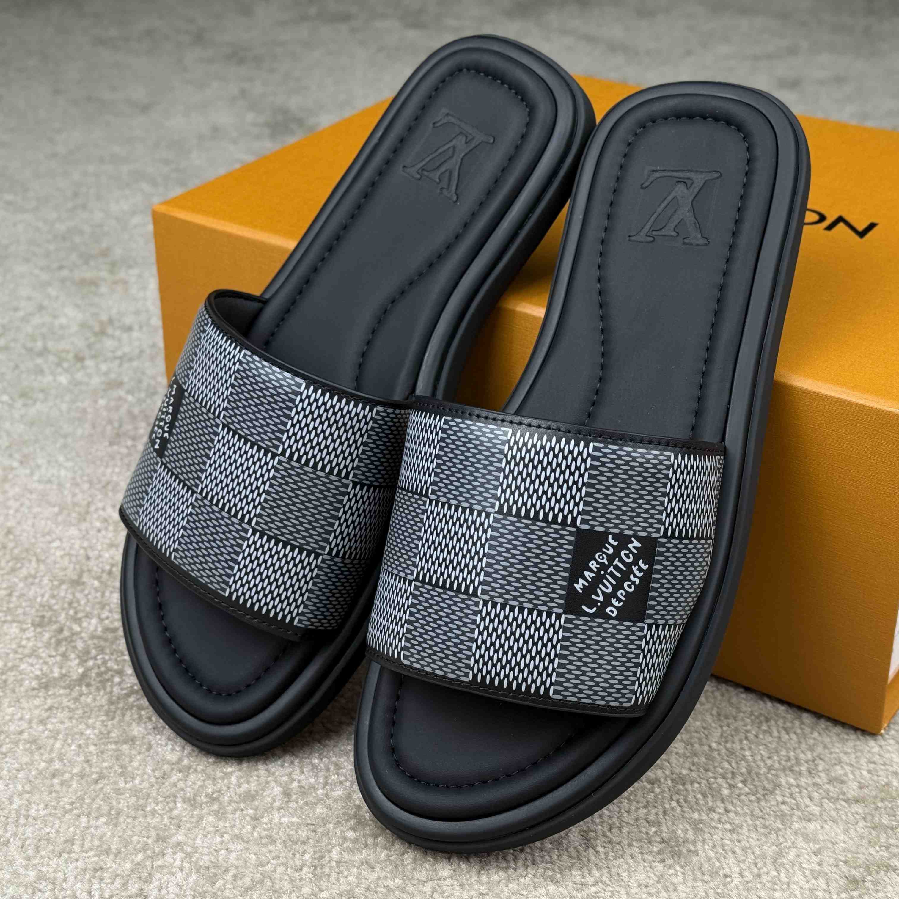 Louis Vuitton LV Venice Mule   - EUR FASHION