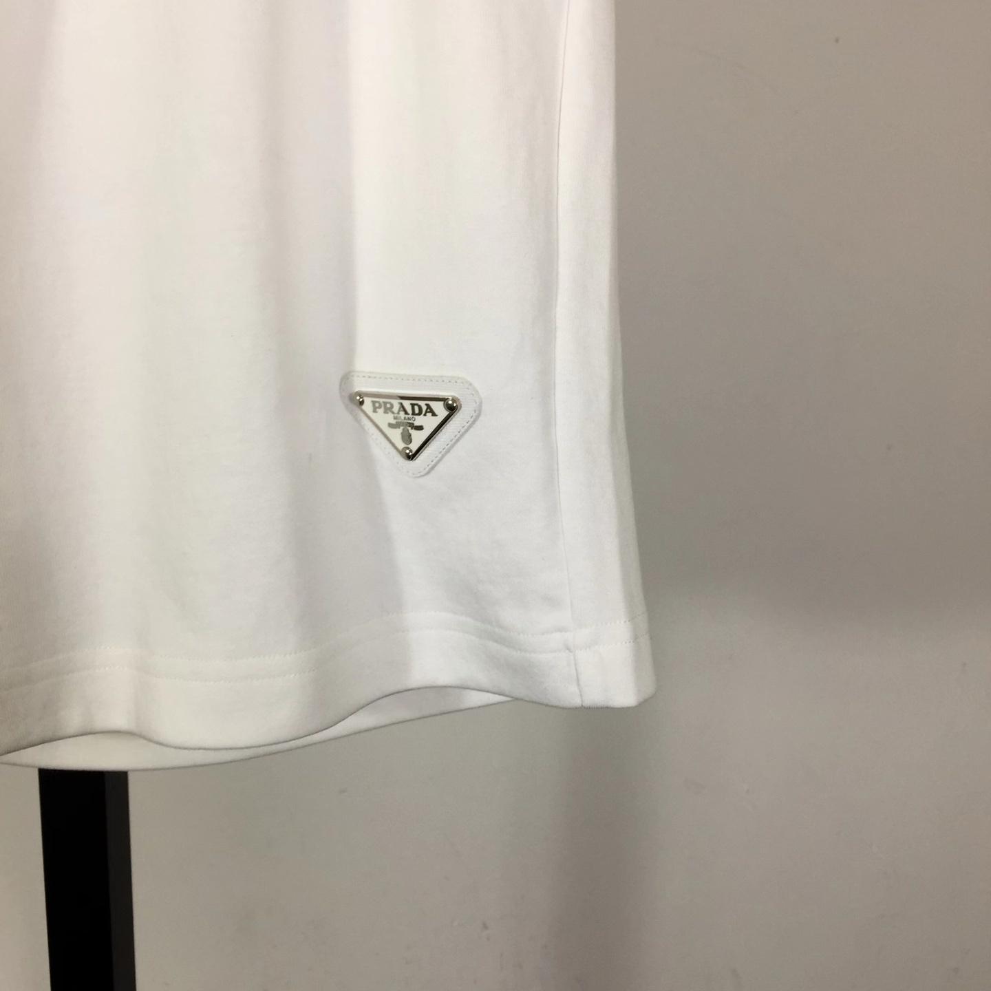 Prada Tee And Short - EUR FASHION