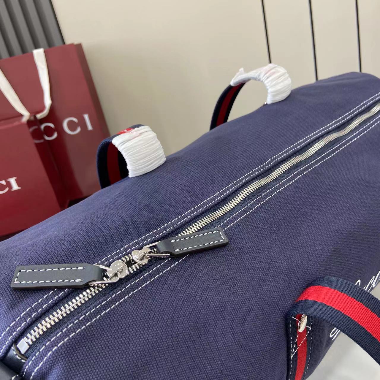 Gucci Large Printed Canvas Duffle Bag - EUR FASHION