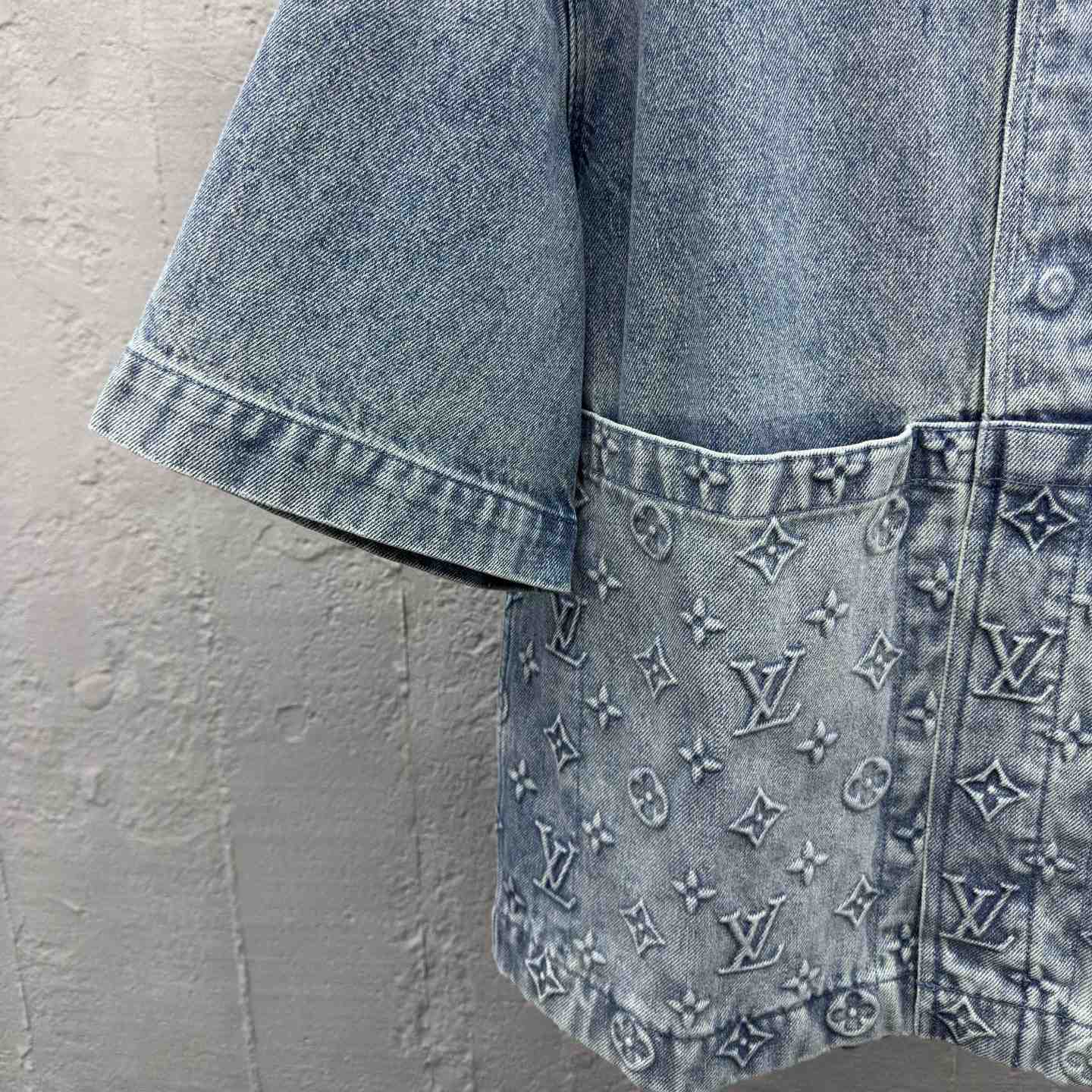 Louis Vuitton Short-Sleeved Denim Workwear Shirt  1ABLDG - EUR FASHION