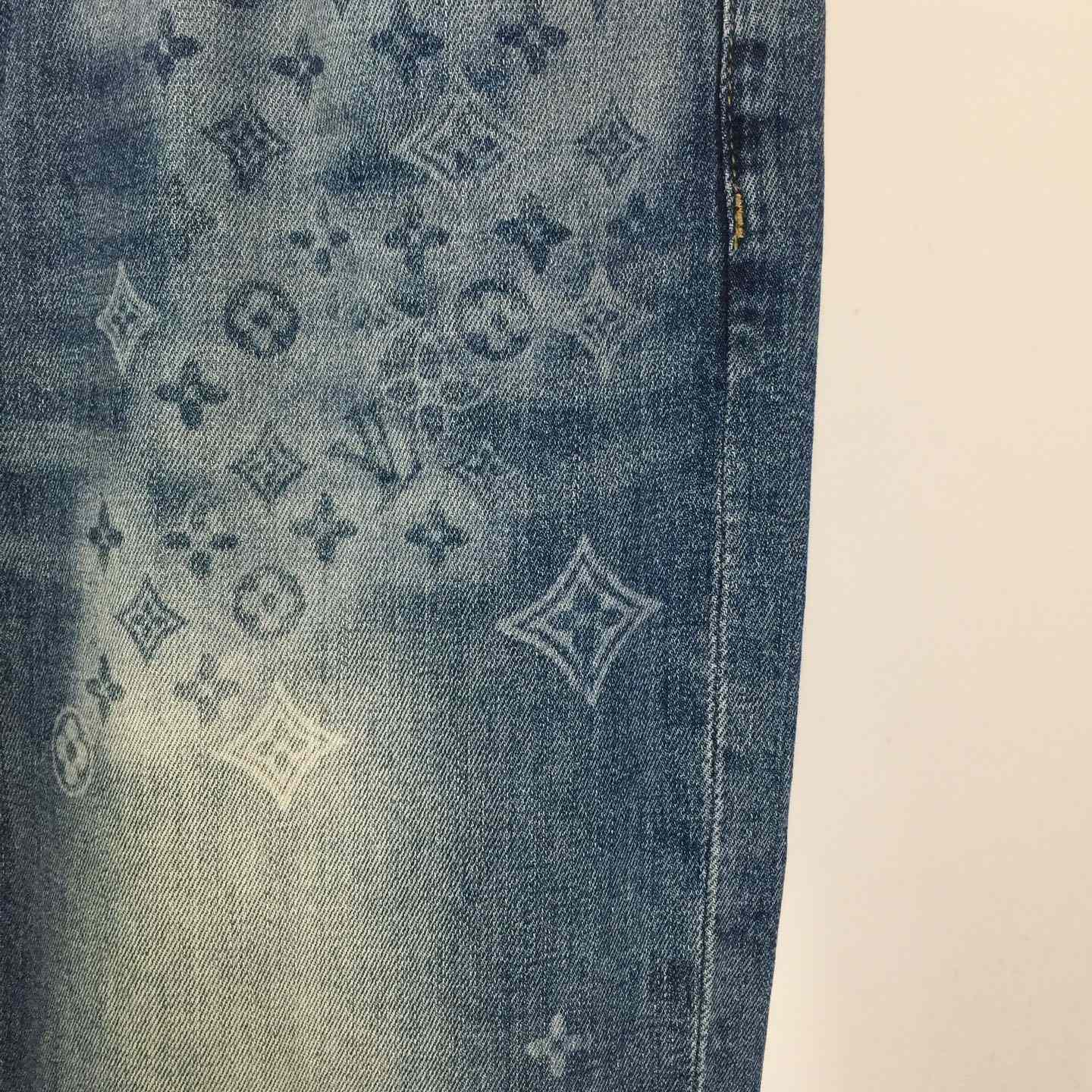 Louis Vuitton Jeans - EUR FASHION