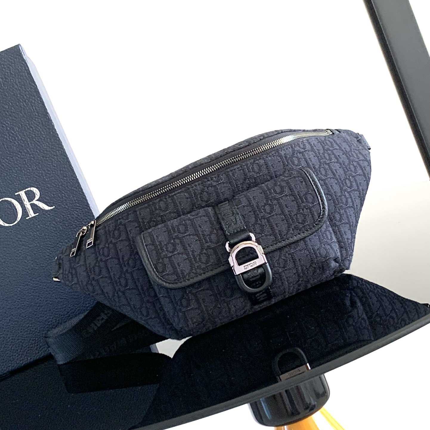  - EUR FASHION