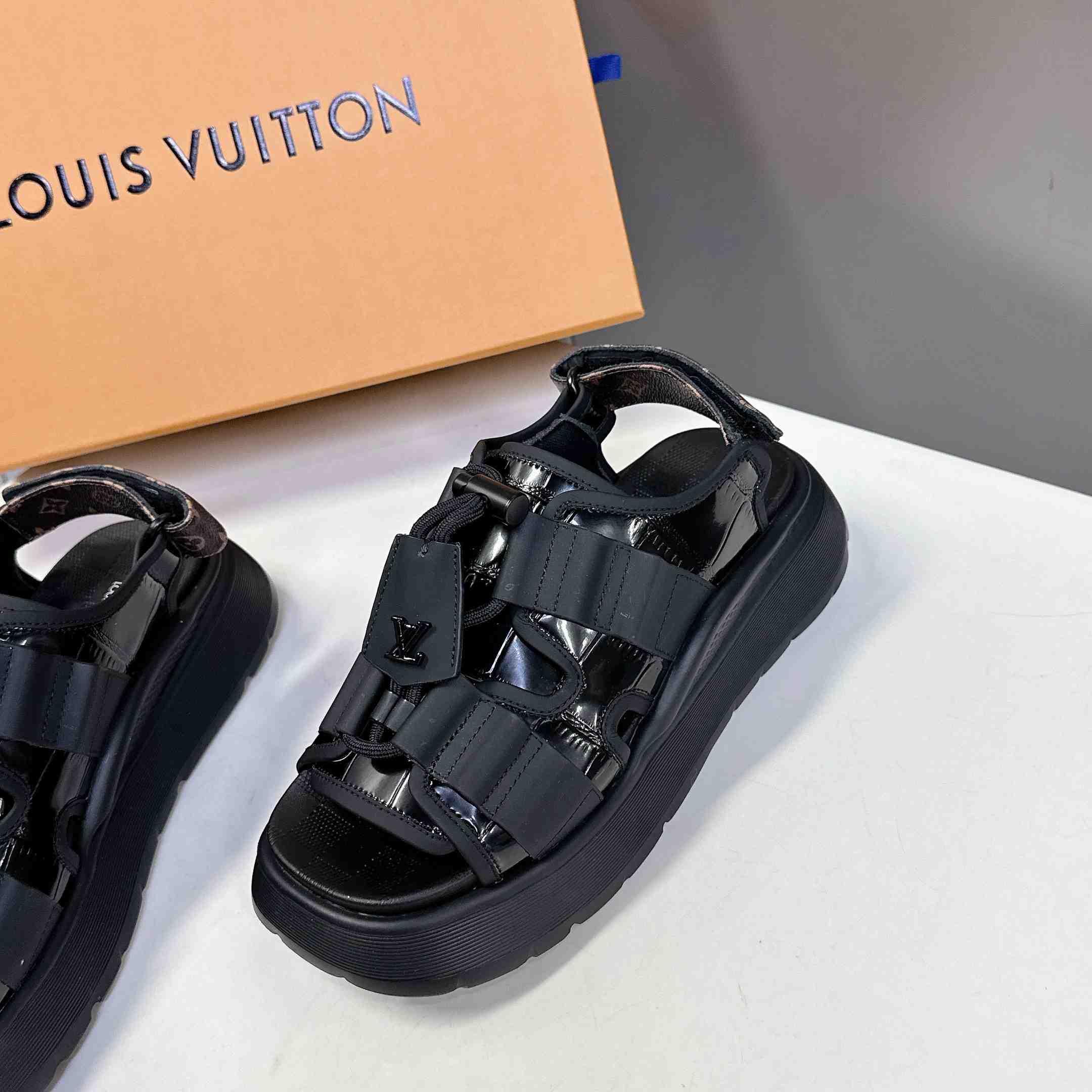 Louis Vuitton Chameleon Comfort Sandal  1AHNJO - EUR FASHION