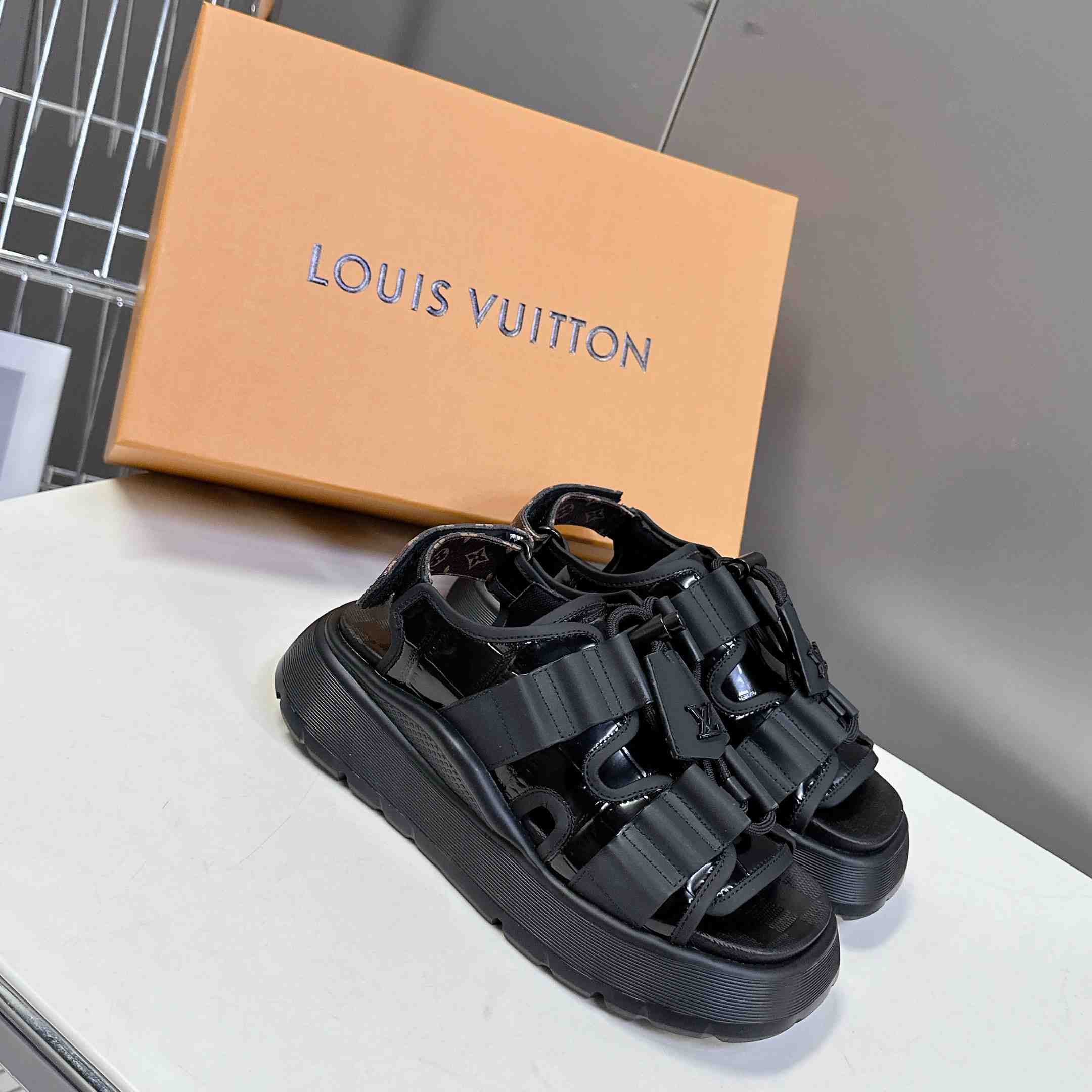 - EUR FASHION