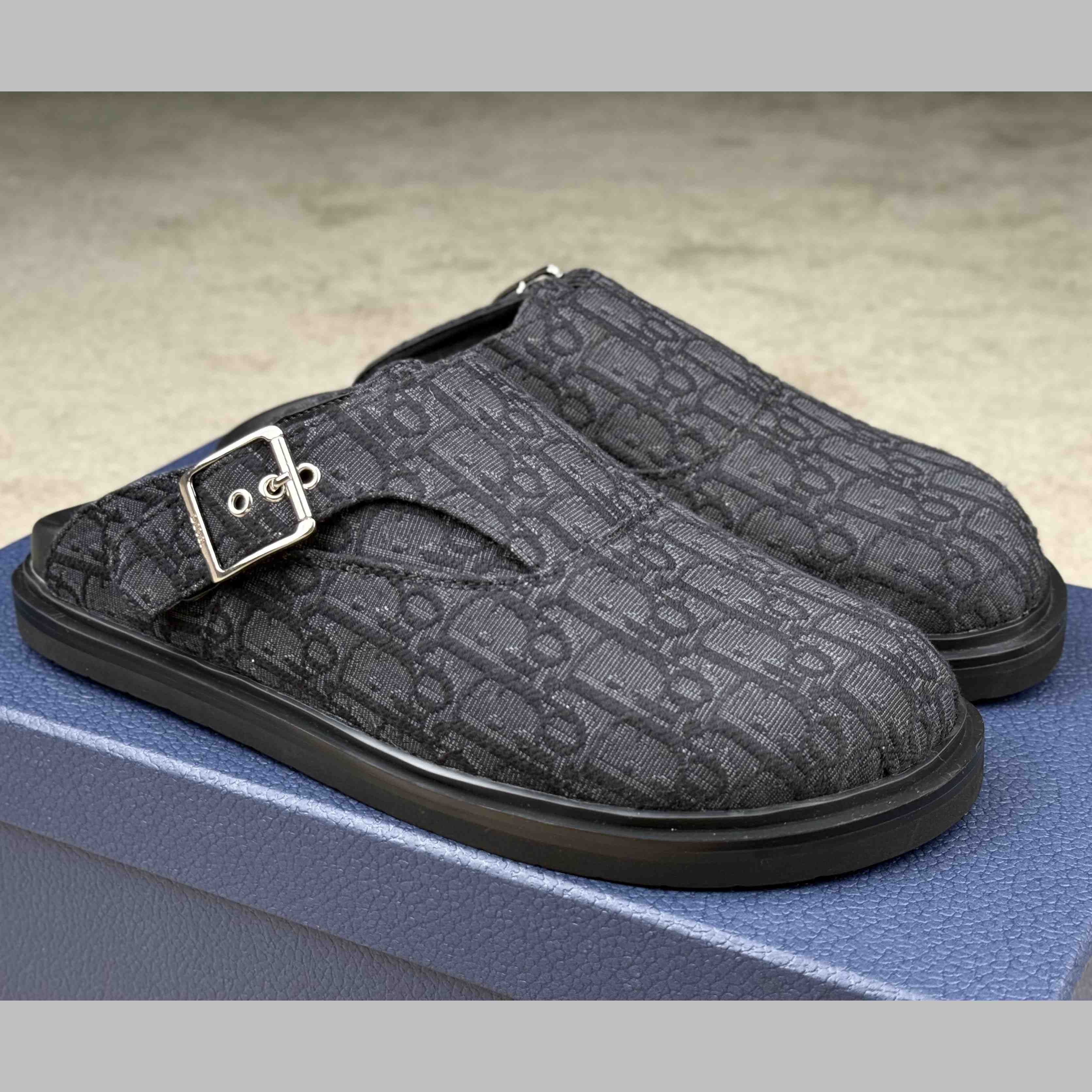  - EUR FASHION