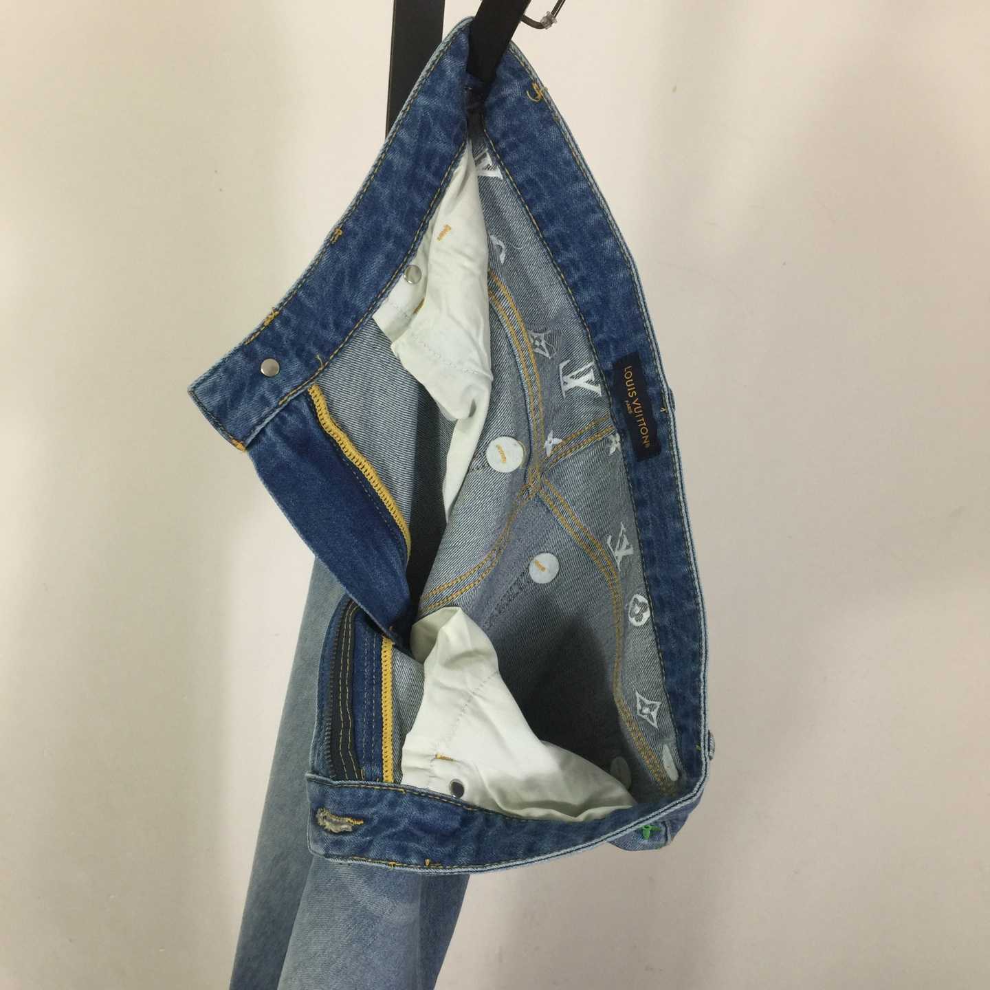 Louis Vuitton Jeans - EUR FASHION