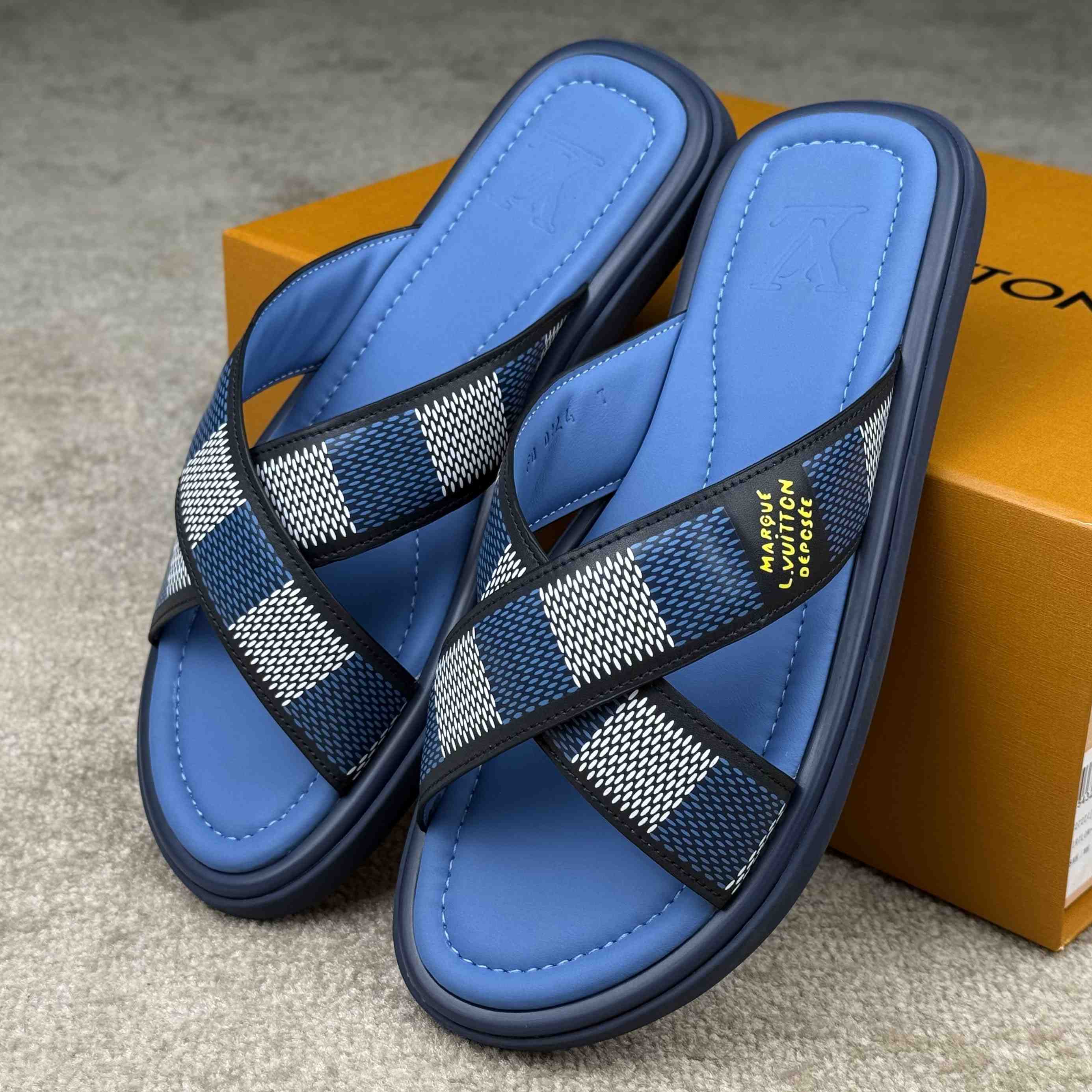 Louis Vuitton LV Venice Mule   - EUR FASHION