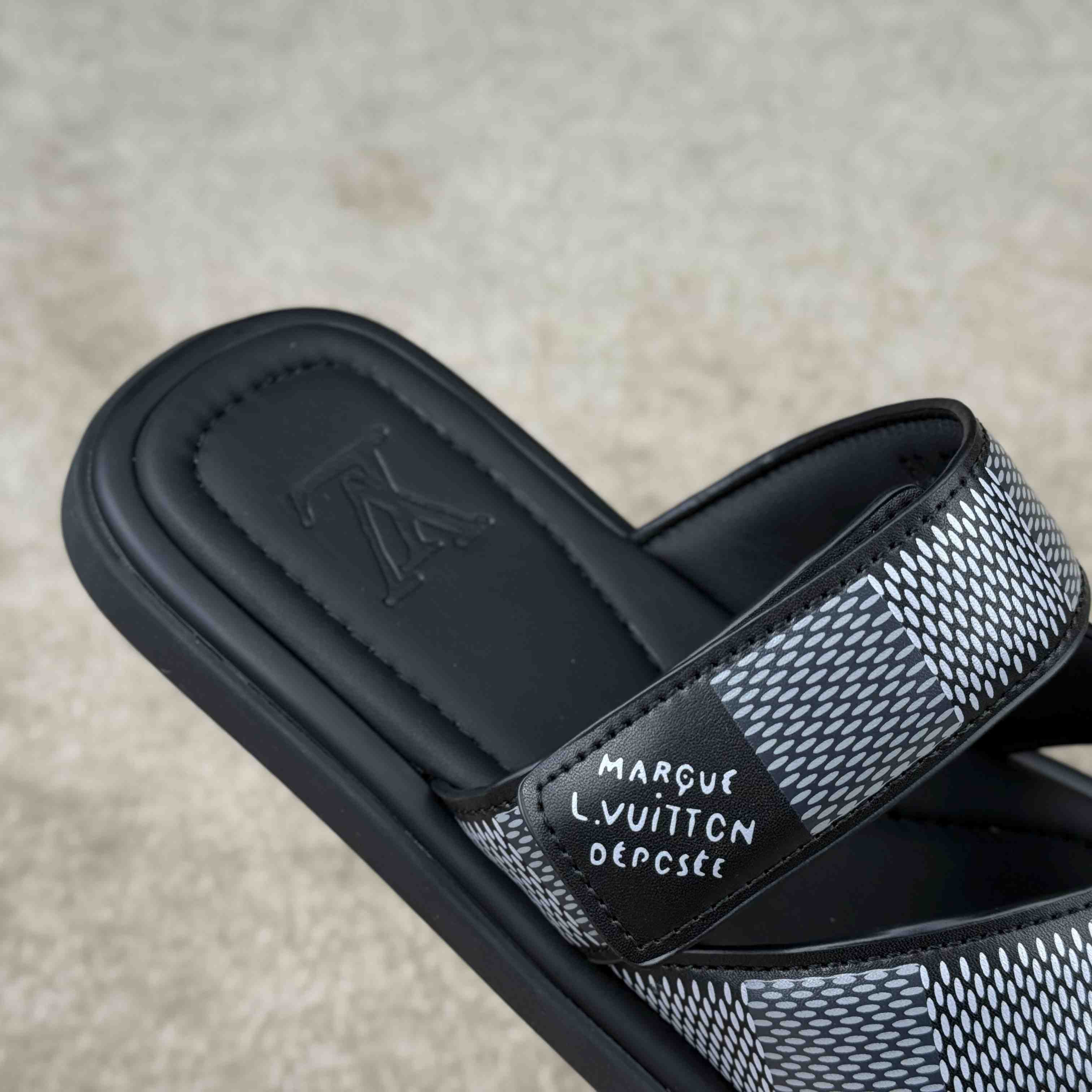 Louis Vuitton LV Venice Mule    1ACRIV - EUR FASHION