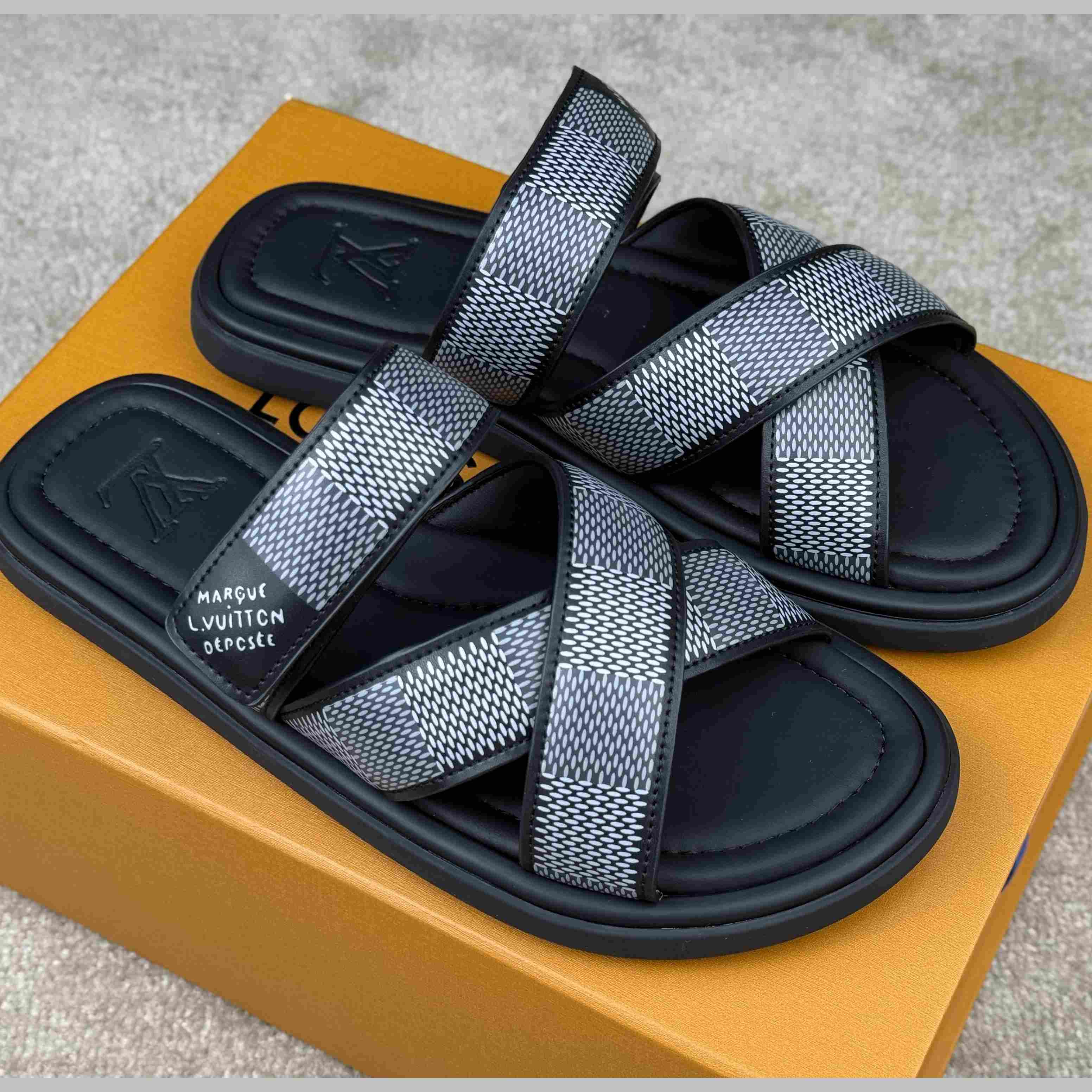 Louis Vuitton LV Venice Mule    1ACRIV - EUR FASHION