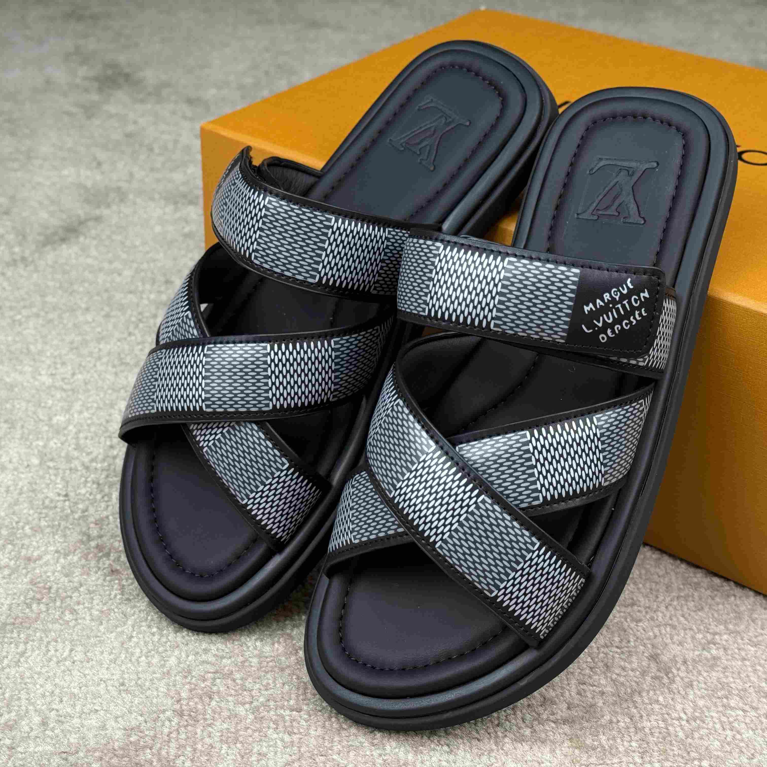 Louis Vuitton LV Venice Mule    1ACRIV - EUR FASHION