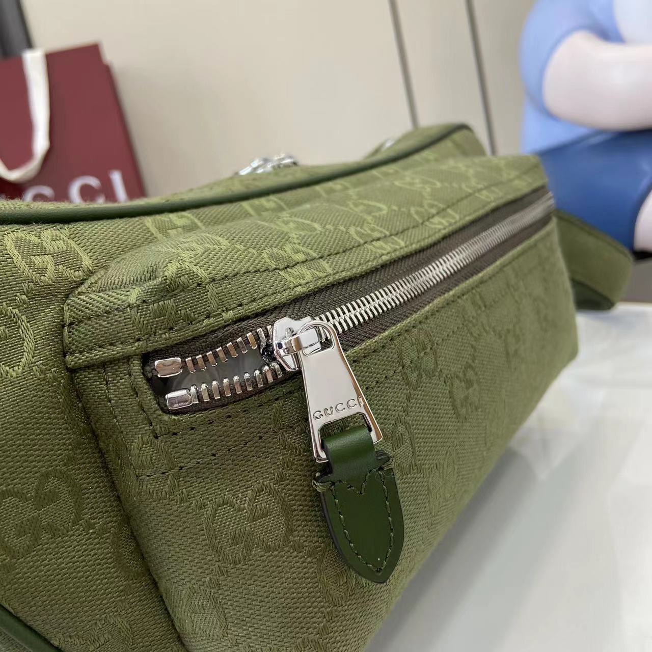 Gucci GG Canvas Large Slingbag - EUR FASHION