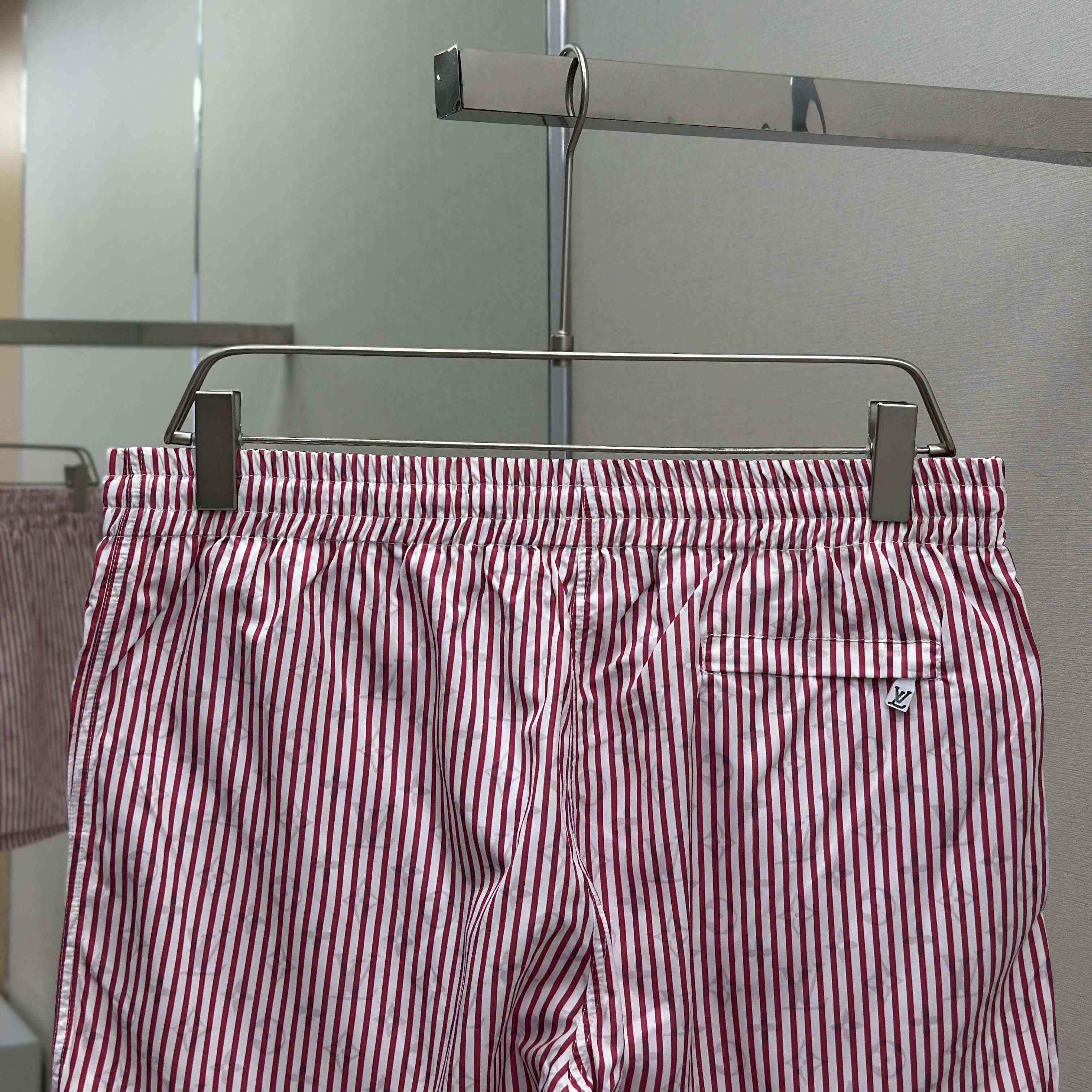 Louis Vuitton Monogram Striped Casual Shorts   1AHVS9 - EUR FASHION