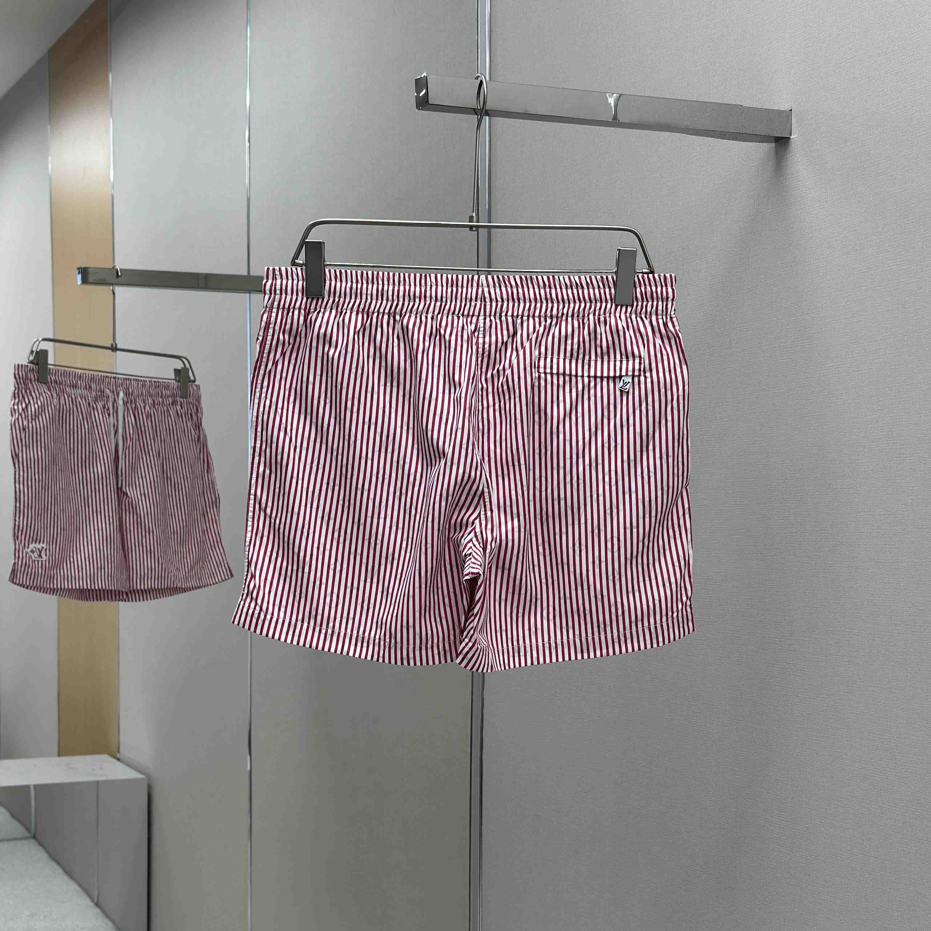 Louis Vuitton Monogram Striped Casual Shorts   1AHVS9 - EUR FASHION