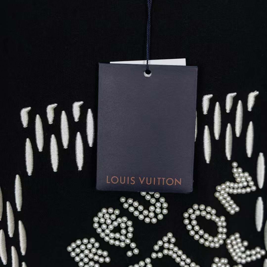 Louis Vuitton Embroidered Signature Cotton T-Shirt   1AFJFK - EUR FASHION