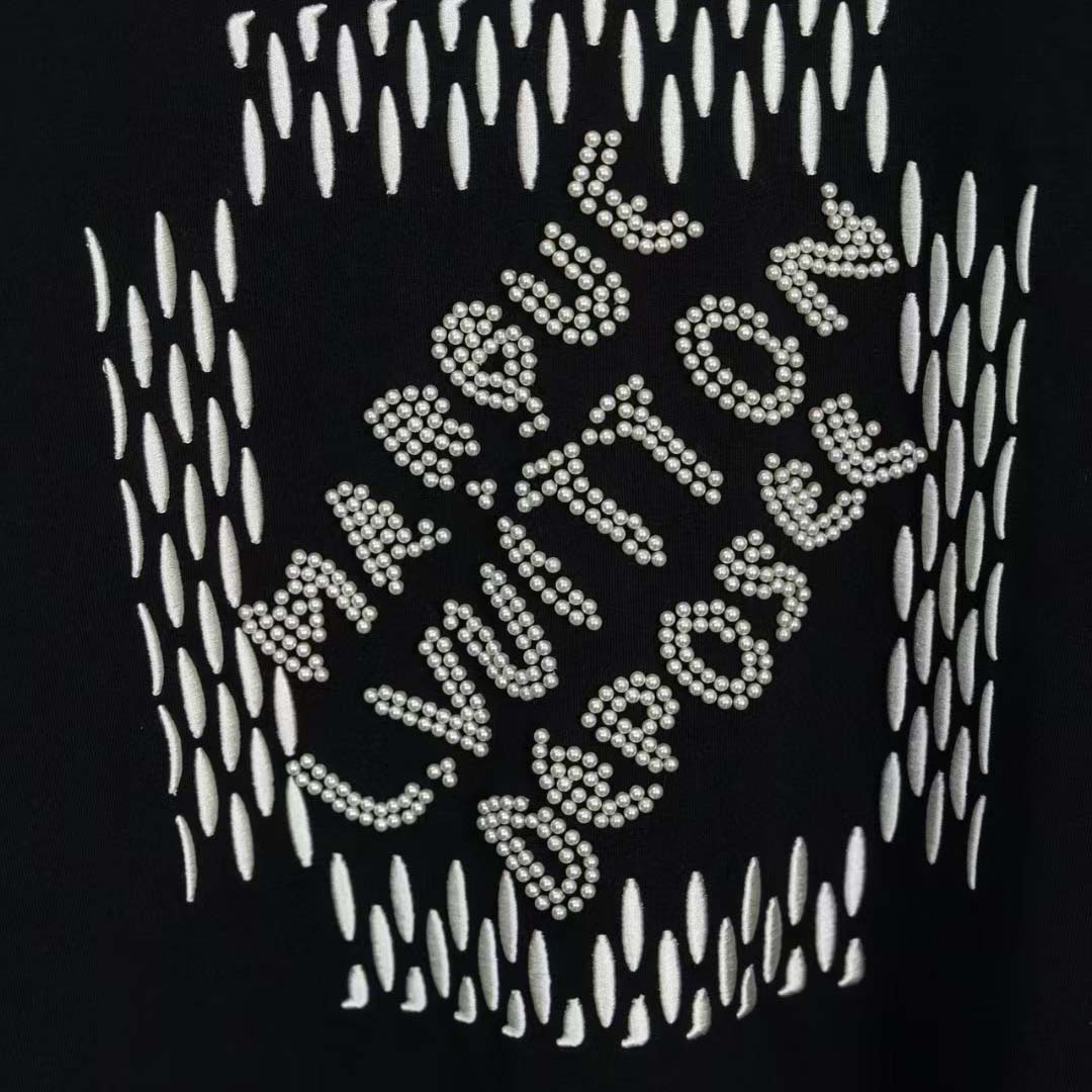 Louis Vuitton Embroidered Signature Cotton T-Shirt   1AFJFK - EUR FASHION