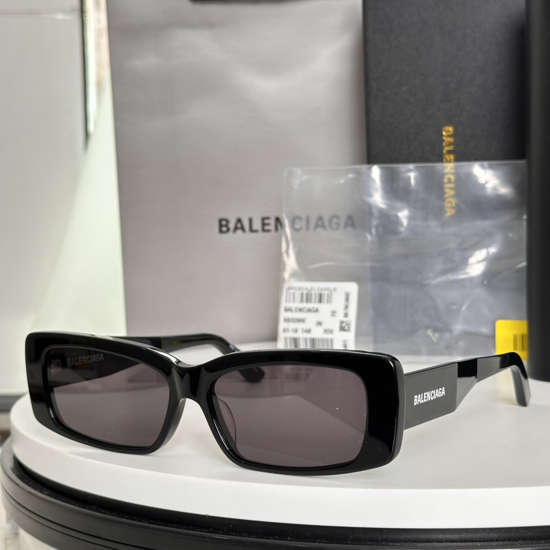  - EUR FASHION