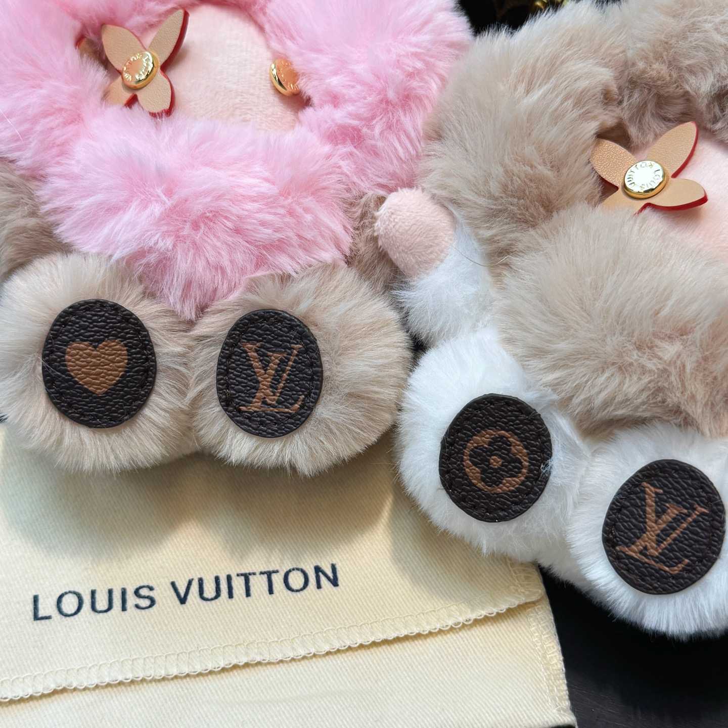 Louis Vuitton My Vivienne Bag Charm   M02324 - EUR FASHION